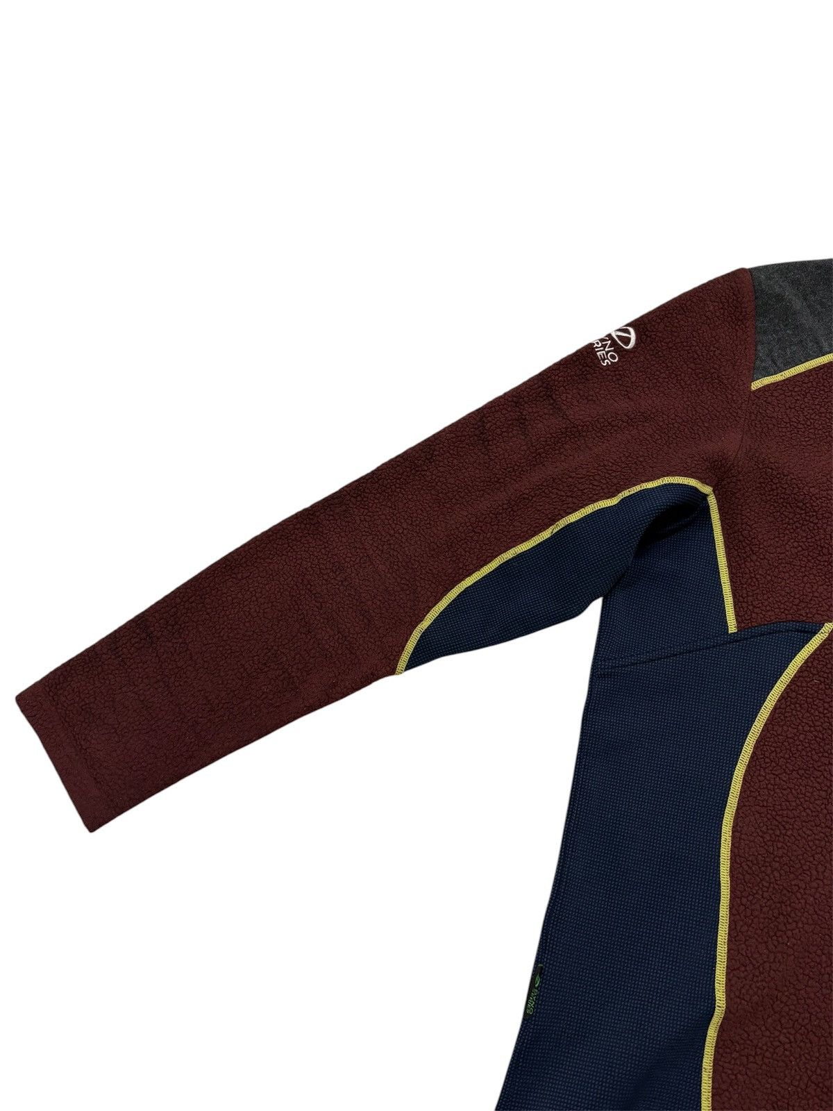 The North Face The North Face fleece fit like M size unisex Size US M / EU 48-50 / 2 - 6 Thumbnail