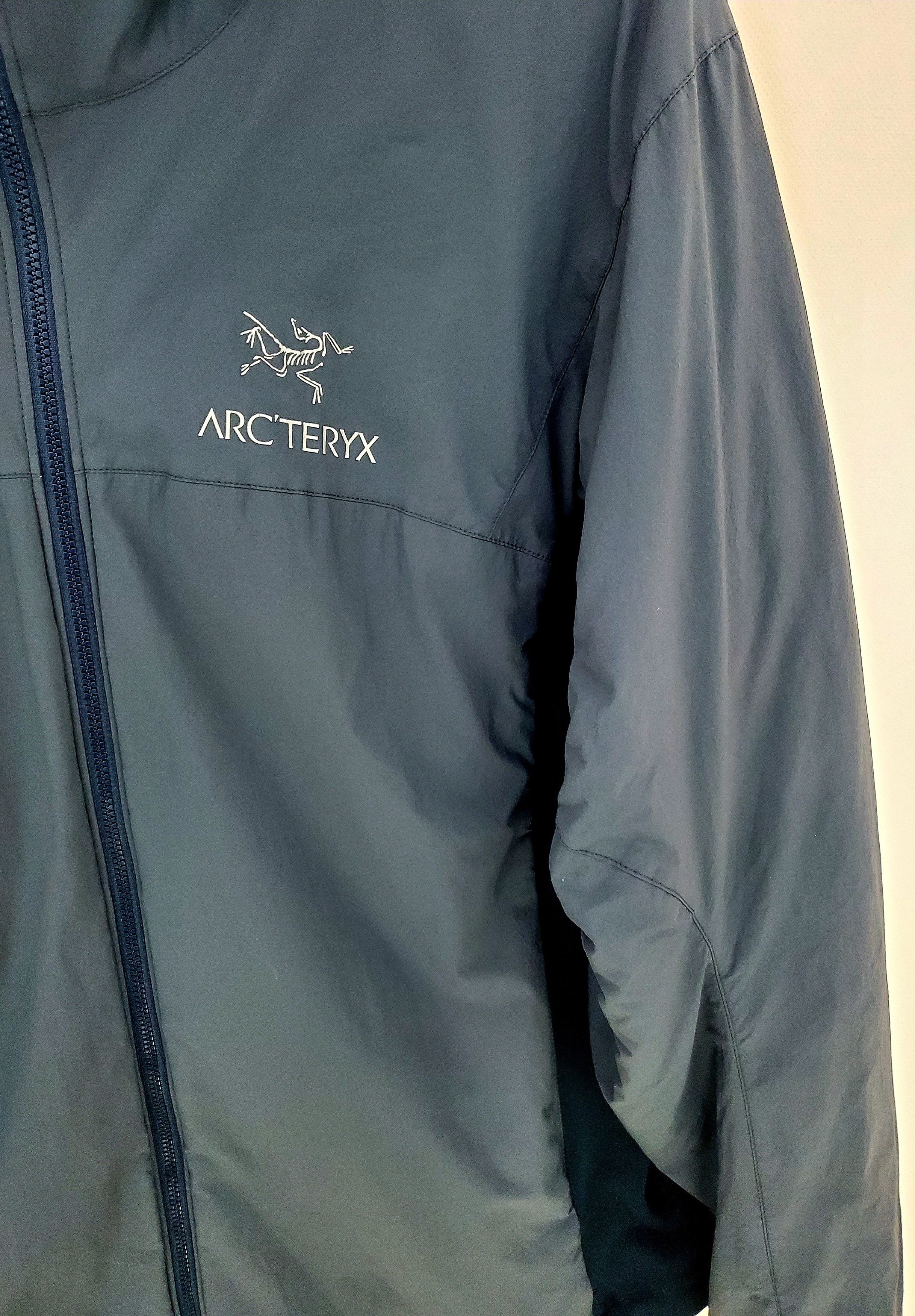 Arc'teryx Arc'teryx Atom Hoody Navy Blue gray perfect condition size M Size M / US 6-8 / IT 42-44 - 2 Thumbnail