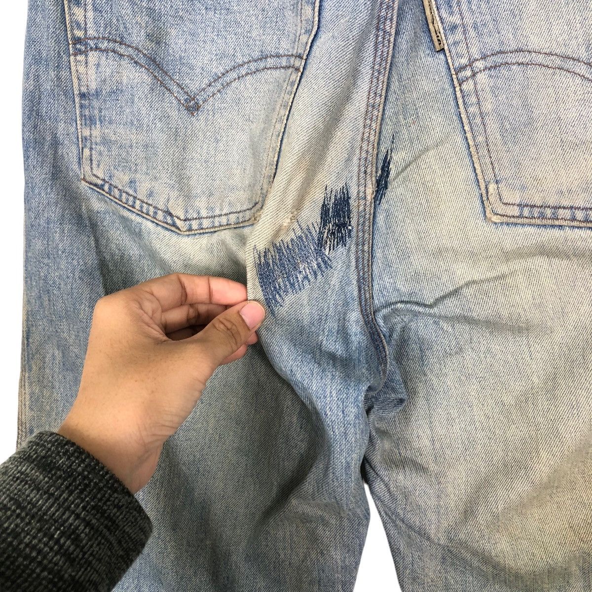 Levi's 🔥80’s Vintage Levi’s 636 Distressed Denim Jeans Size US 30 / EU 46 - 9 Thumbnail