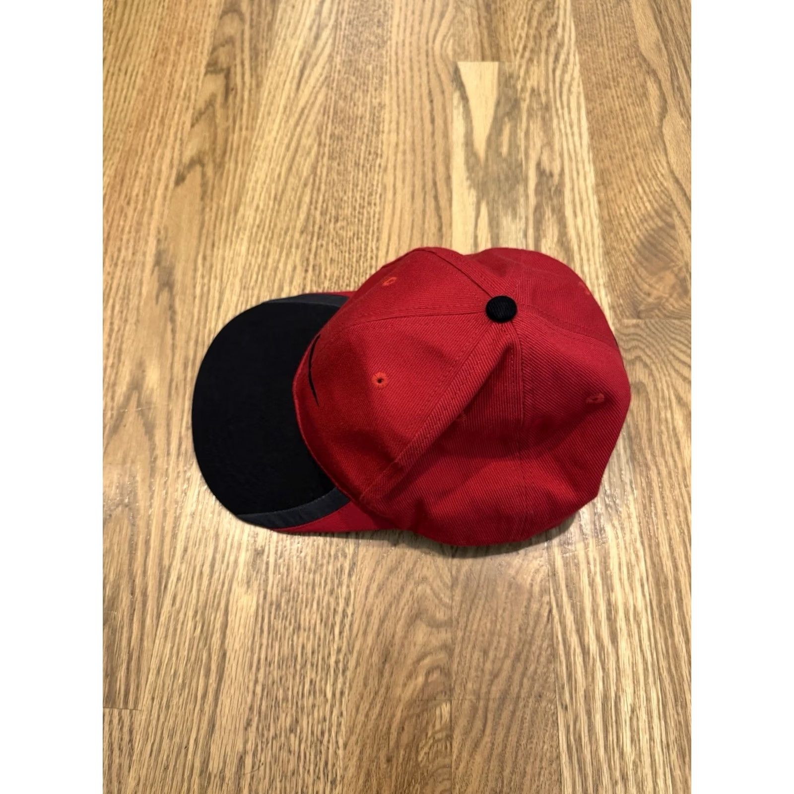 Nike VINTAGE Nike Hat Mens One Size Red Golf Cap Strapback Adjustable Fits All Swoosh 90s Vtg Size ONE SIZE - 2 Thumbnail
