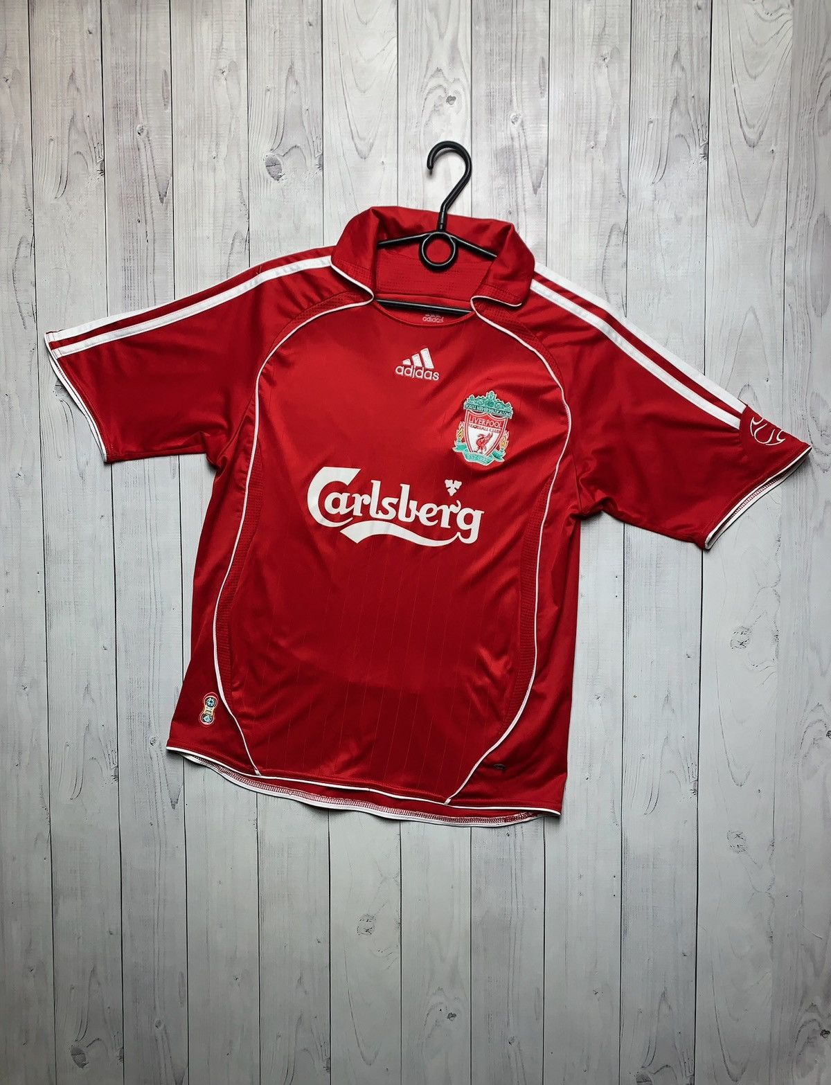Adidas × Vintage Vintage adidas Liverpool soccer jersey size Xs/S red Size US XS / EU 42 / 0 - 1 Thumbnail