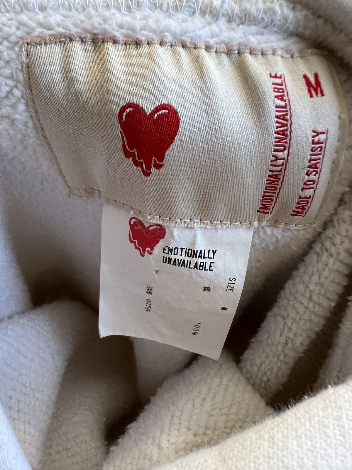 Emotionally Unavailable Emotionally unavailable movie titles hoodie Size US M / EU 48-50 / 2 - 6 Thumbnail