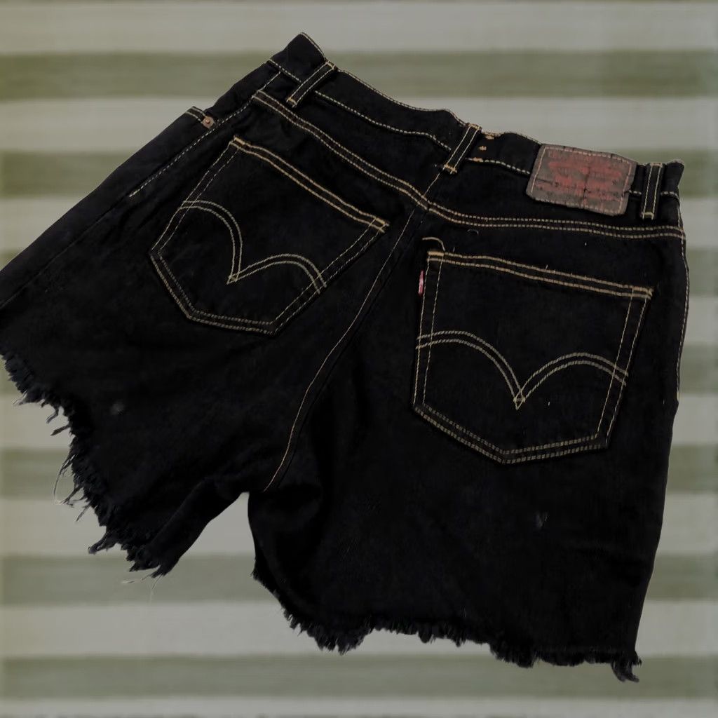 Levi's VINTAGE Levi's 550 Black Label cutoff shorts Men Size 30 Black Denim 4 in Inseam 90s USA Daisy Dukes 5-Pocket Relaxed Fit Button Zip Jeans Size US 30 / EU 46 - 1 Thumbnail