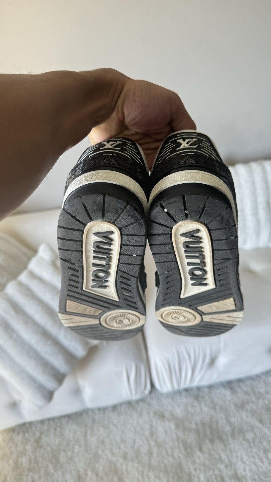 Louis Vuitton LV TRAINERS 1A9JGE Size US 6.5 / EU 39-40 - 5 Thumbnail