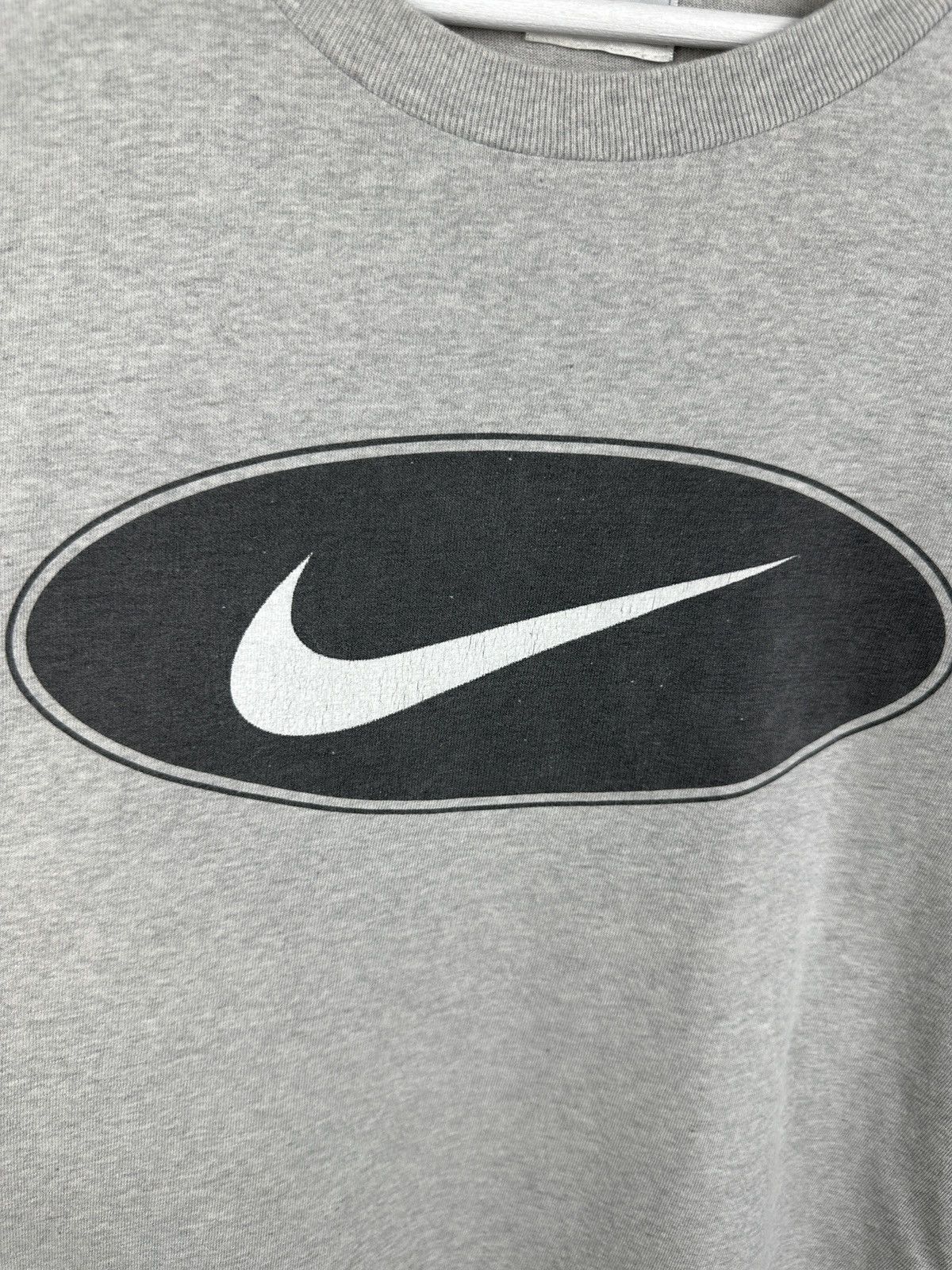 Nike 90s Vintage Nike Big Center Swoosh Logo T Shirt Tee USA Size US XL / EU 56 / 4 - 4 Thumbnail