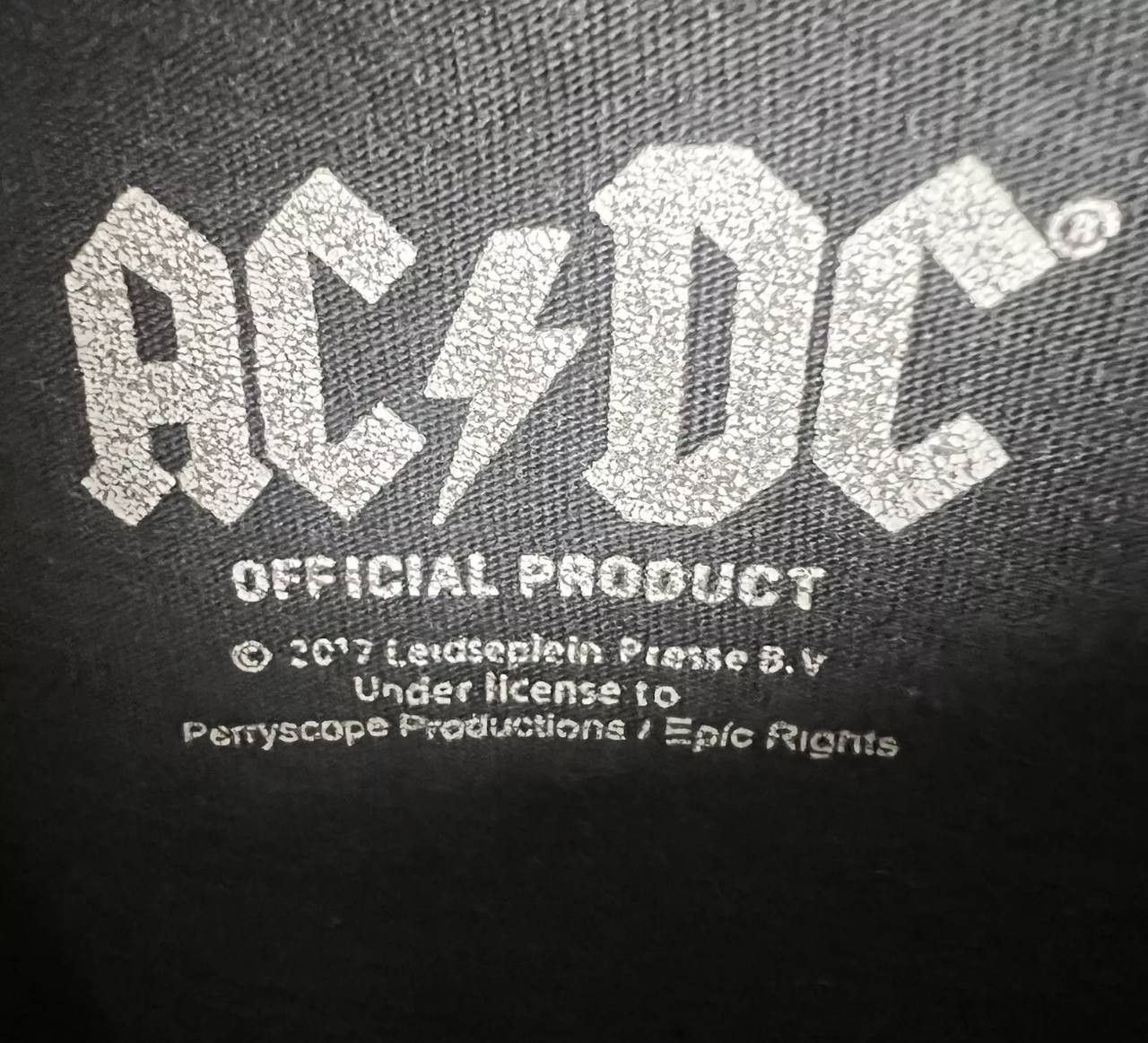 Band Tees Acdc Back In Black Tee Men's Size XL Short Sleeve Size US XL / EU 56 / 4 - 4 Thumbnail