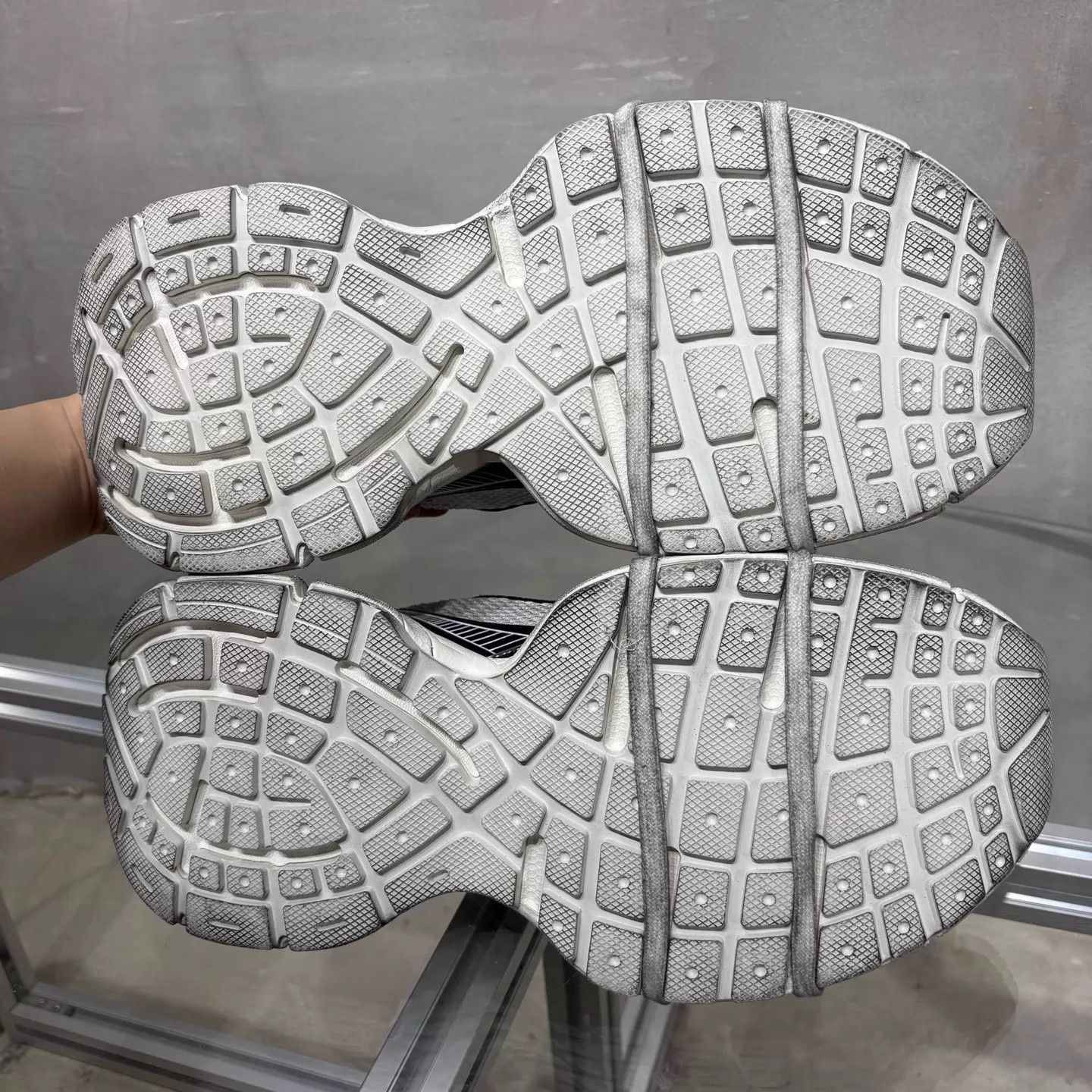 Balenciaga BLCG 3XL Distressed Gray Dad Sneaker 45 (New with Box) Size US 12 / EU 45 - 7 Thumbnail