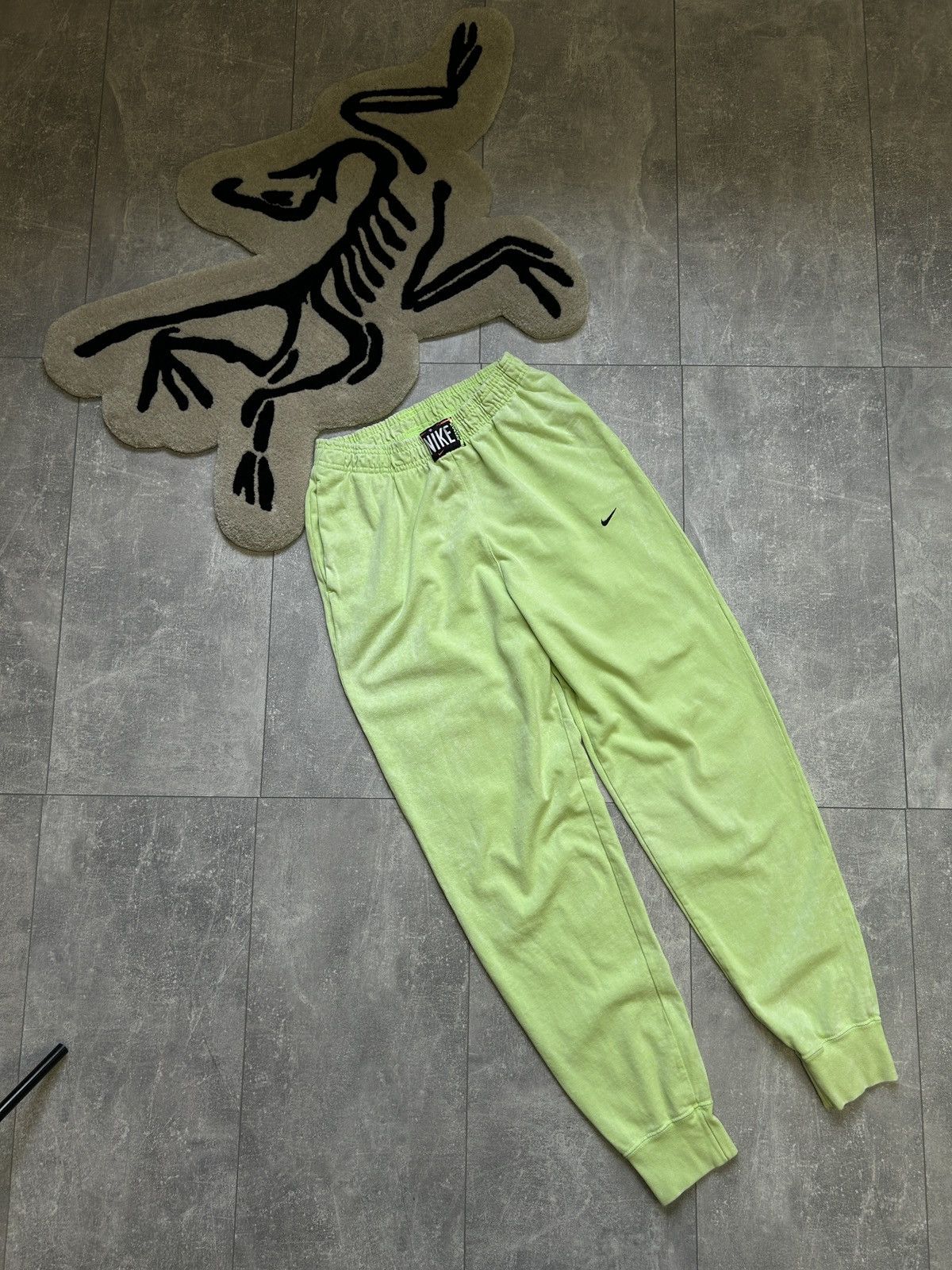 Nike Women’s Nike swoosh Sweatpants pants drill garment dyed y2k Size 32" / US 10 / IT 46 - 2 Thumbnail