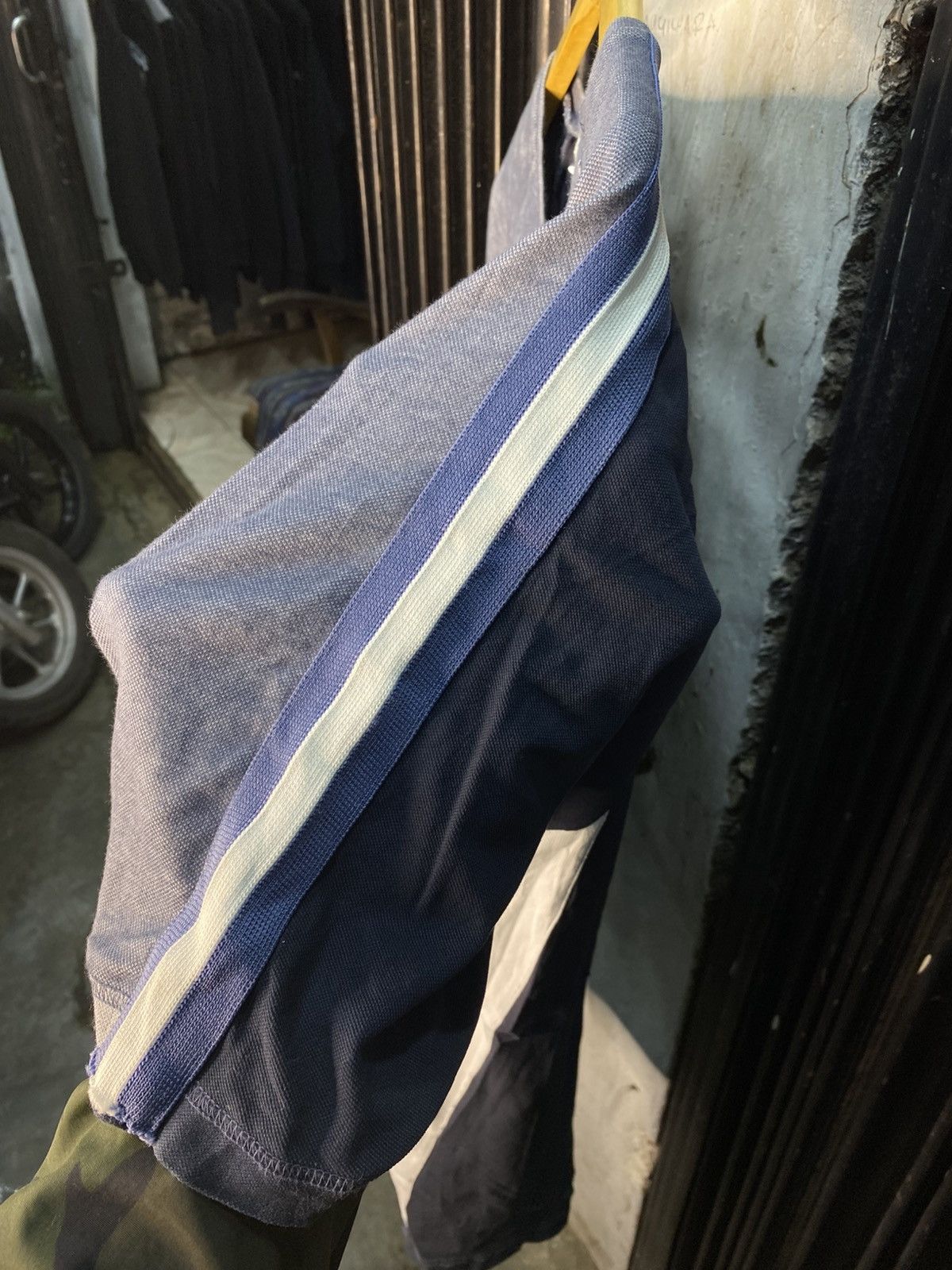 CDG by Comme des Garcons Rare vintage tshirt cdg vneck & vans vintage tshirt Size US M / EU 48-50 / 2 - 6 Thumbnail