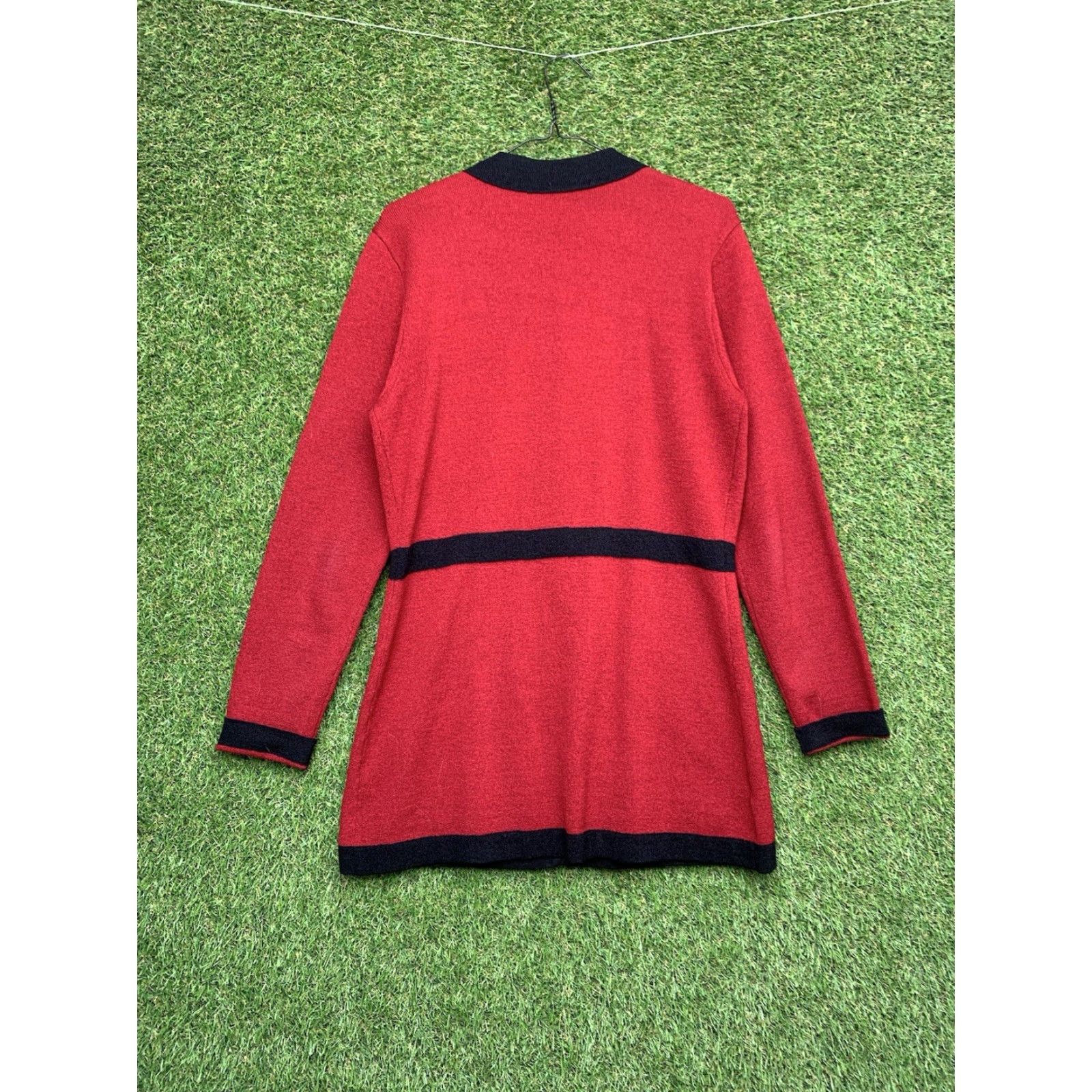 Liz Claiborne VINTAGE Liz Claiborne Merino Wool Cardigan Womens M Red with Black Trim Crew Neck Long Sleeve Beaded Pockets 90s, Classic, Modern Mens Womens Size M / US 6-8 / IT 42-44 - 3 Thumbnail