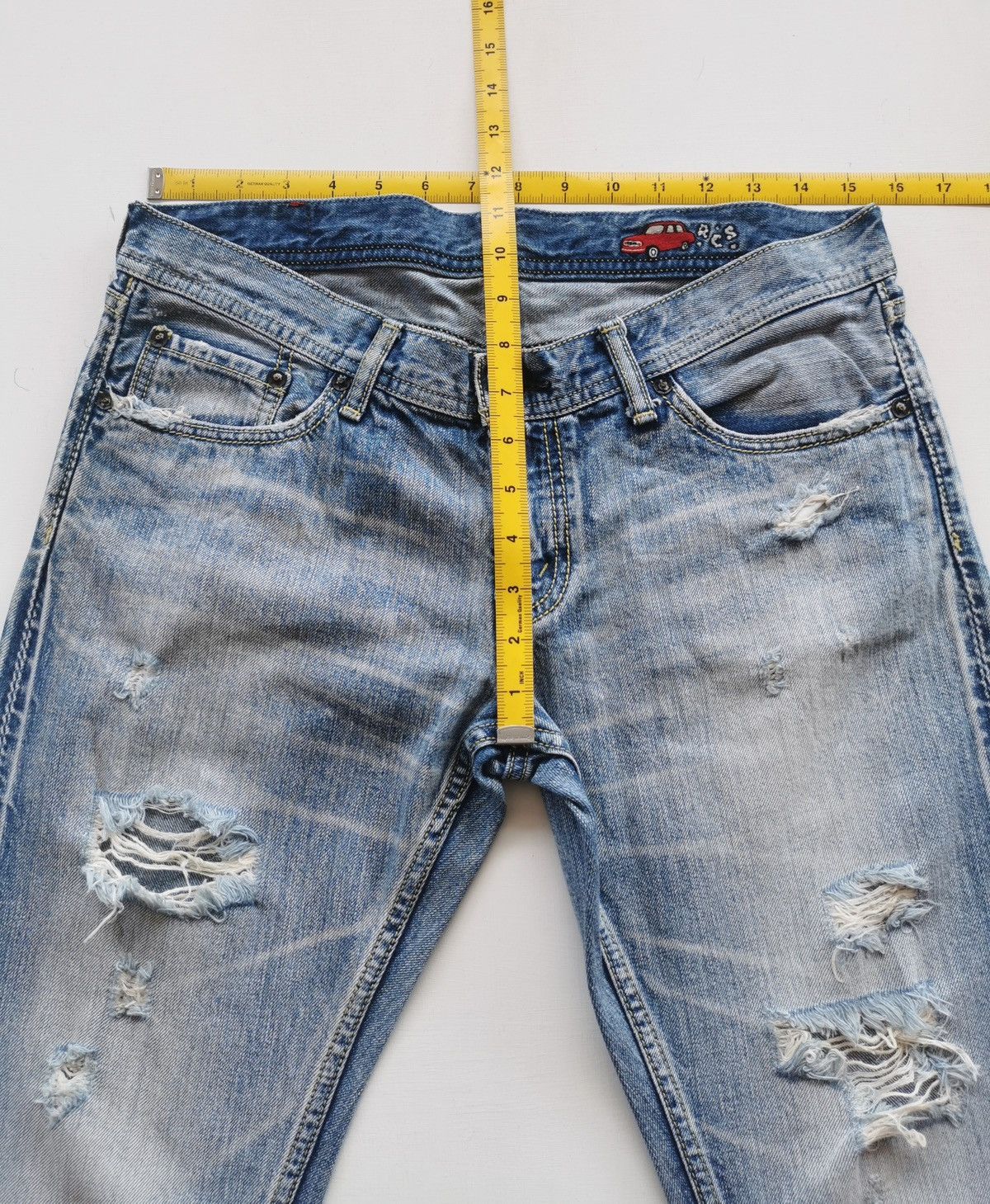 Japanese Brand Rodeo Crowns Japan Twist Leg Distressed Jeans Size US 31 - 9 Thumbnail