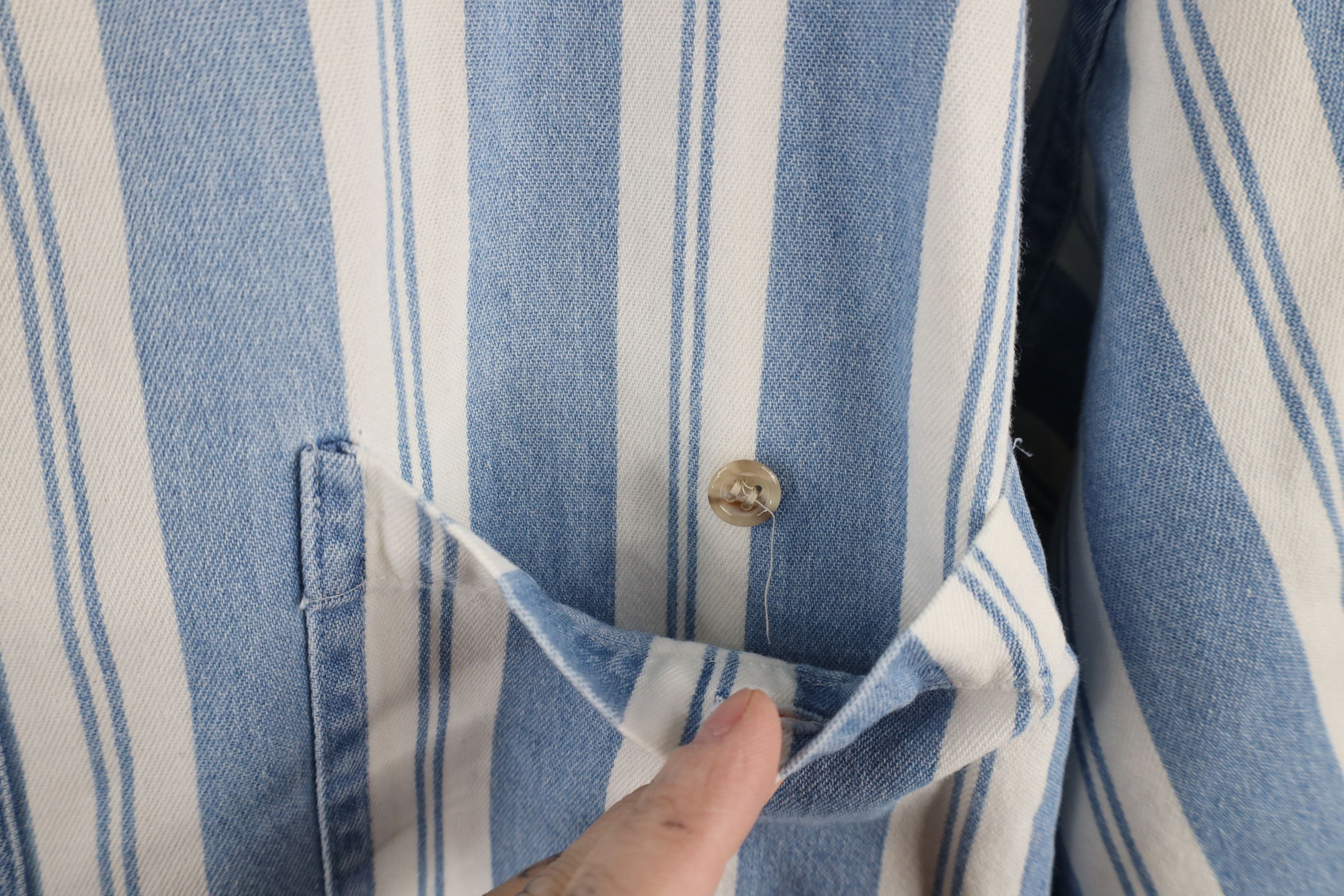 Vintage Vintage 90s Streetwear Baggy Fit Short Sleeve Button Shirt Size US L / EU 52-54 / 3 - 8 Thumbnail