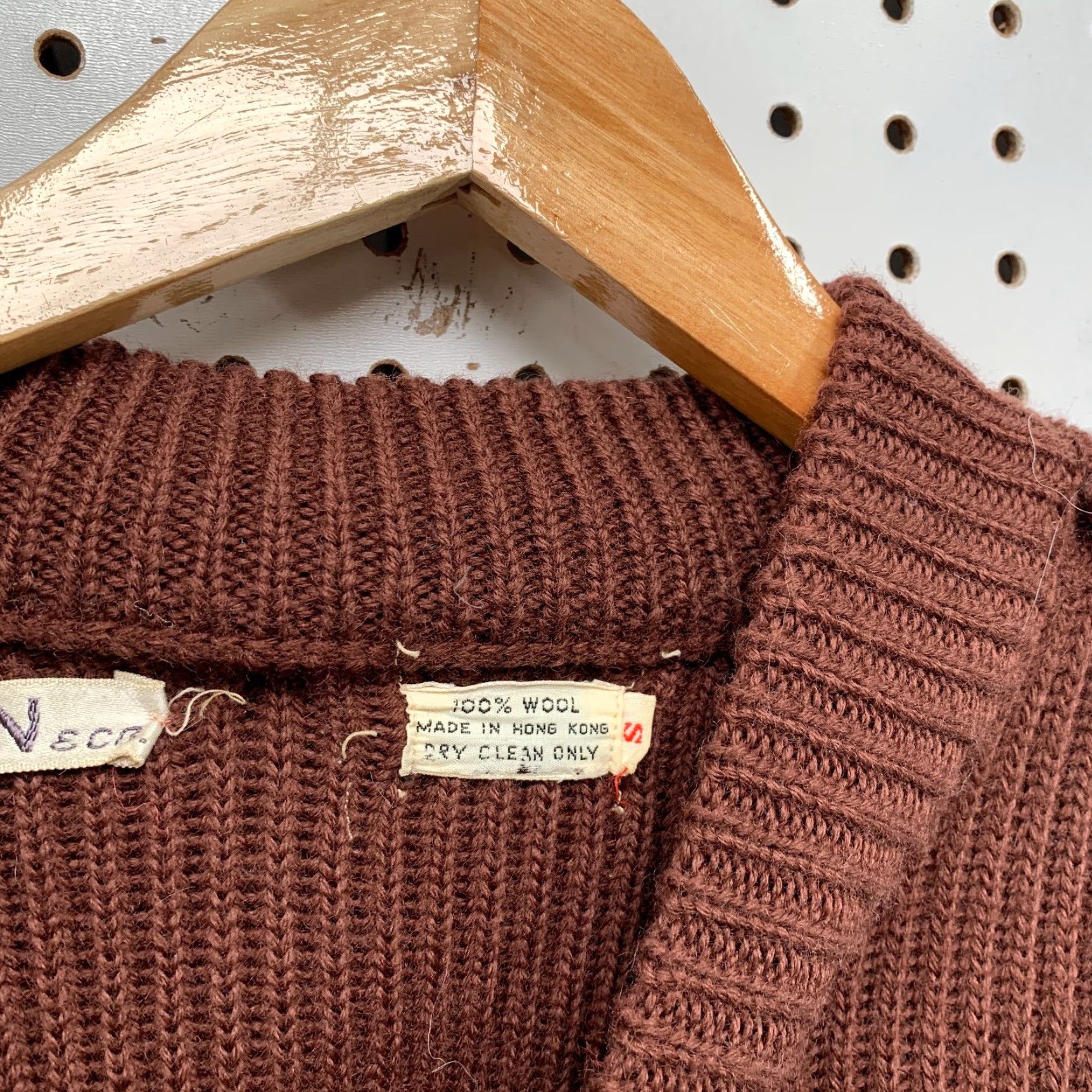 I. Magnin VINTAGE I. Magnin Wool Sweater Women Small Brown Hooded Knit 70s 80s Wool Pullover, Winter, Casual, 100% Wool, Sweatery Size S / US 4 / IT 40 - 4 Thumbnail