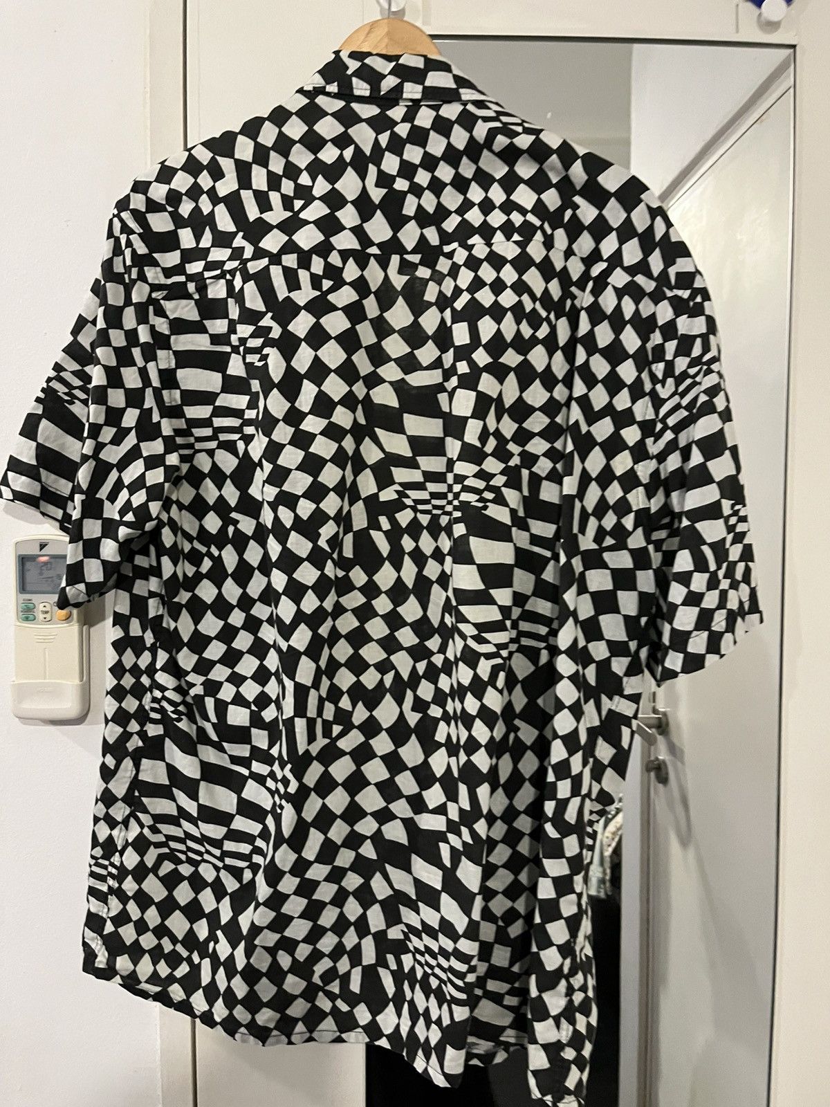 Hope HOPE Stockholm Blaze Checkered Short Sleeve Boxy Button Up Size US L / EU 52-54 / 3 - 4 Thumbnail