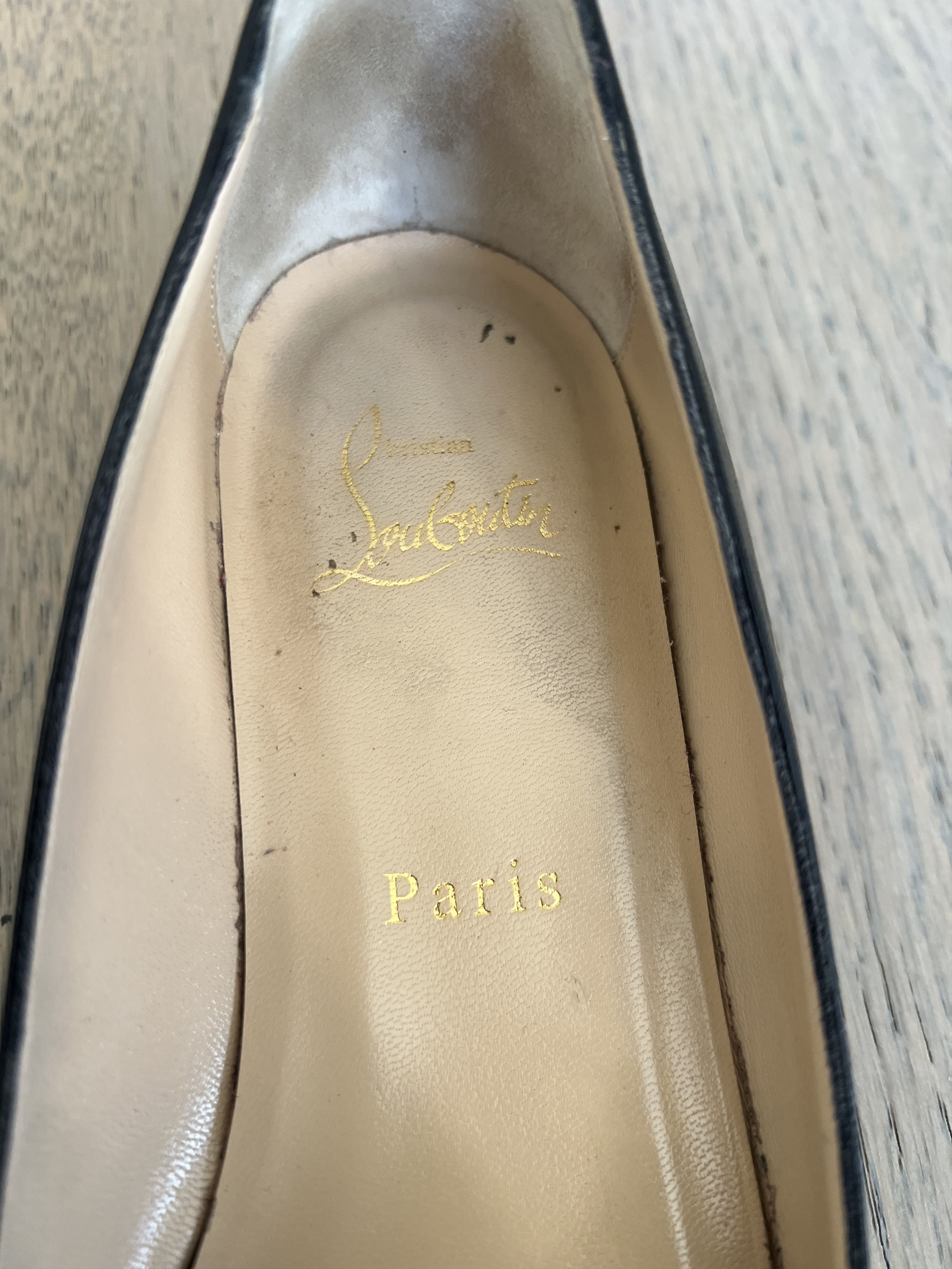 Christian Louboutin Christian Louboutin black leather ballet flats with spikes Size US 7 / IT 37 - 7 Thumbnail