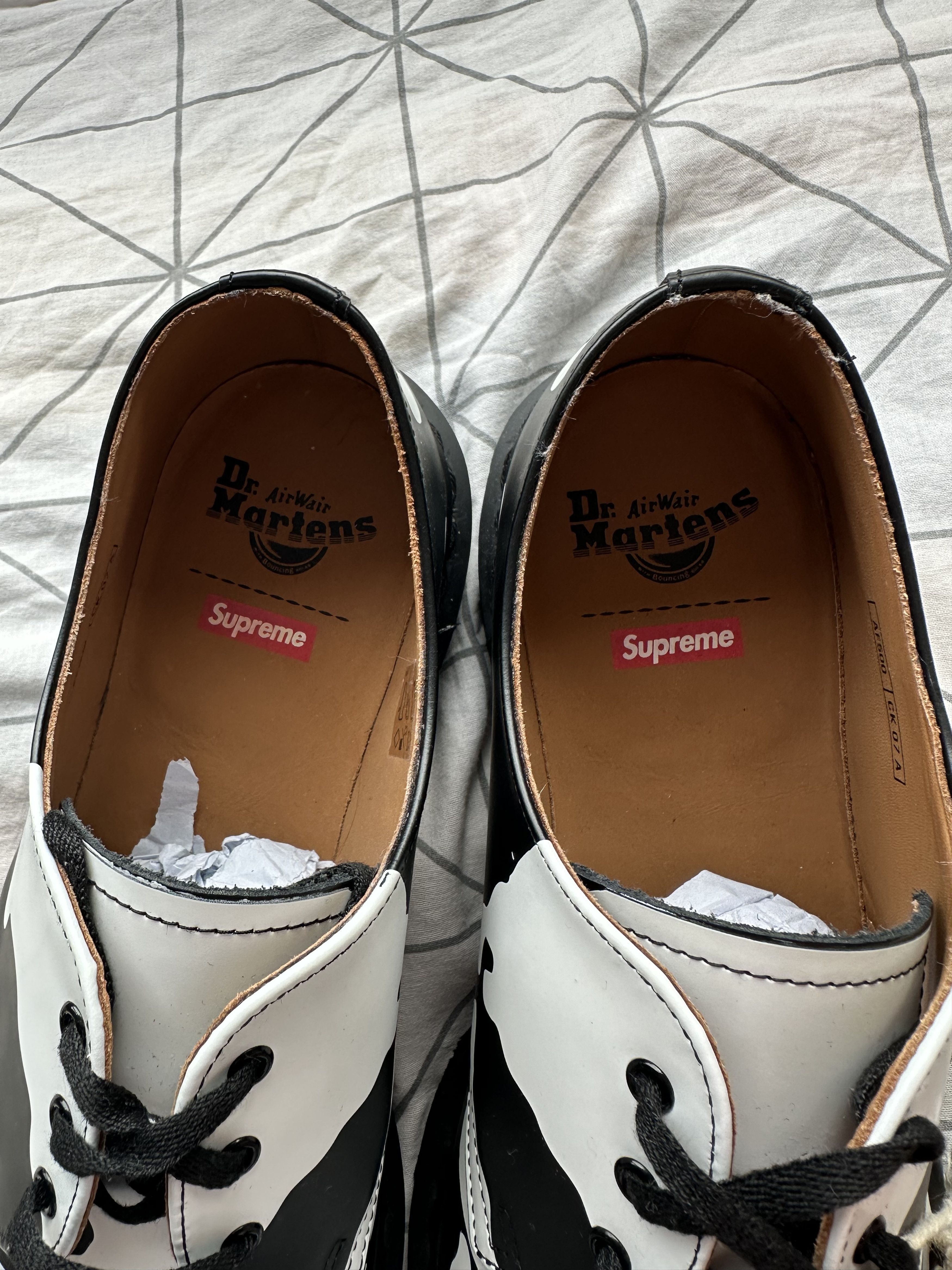Dr. Martens × Supreme FW25 Supreme x Dr. Martens 1461 3-Eye Shoe Black Skull Size US 12 / EU 45 - 3 Thumbnail
