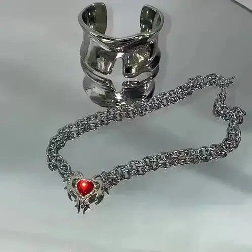 Japanese Brand Vintage Metal Minimalist Thorns Pendant Necklace Size ONE SIZE - 4 Thumbnail
