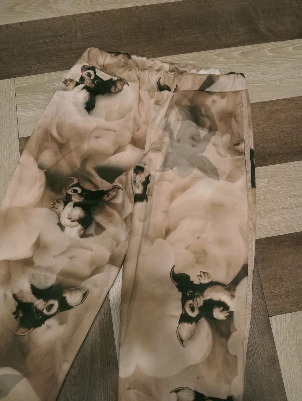 Japanese Brand MILKBOY JAPAN X GREMLINS WARNER BROS SWEATPANTS Size US 31 - 3 Thumbnail