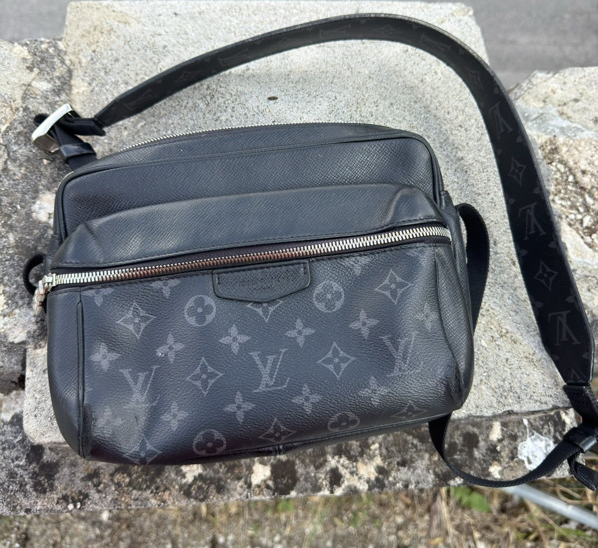 Louis Vuitton Louis Vuitton Outdoor Monogram Eclipsed Shoulder Bag Size ONE SIZE - 2 Thumbnail