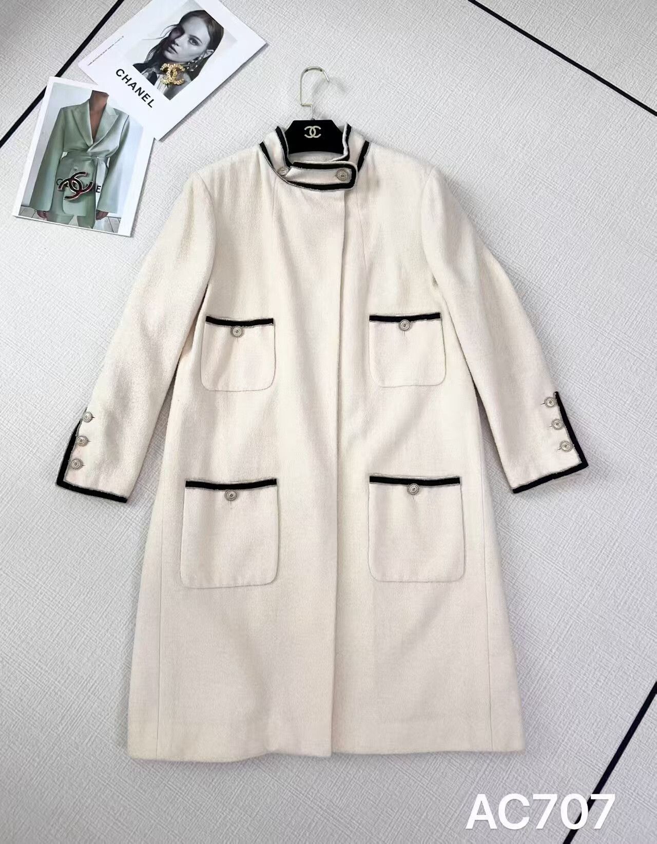 Chanel Chanel Color-Block Long Coat with Pockets Size M / US 6-8 / IT 42-44 - 1 Thumbnail