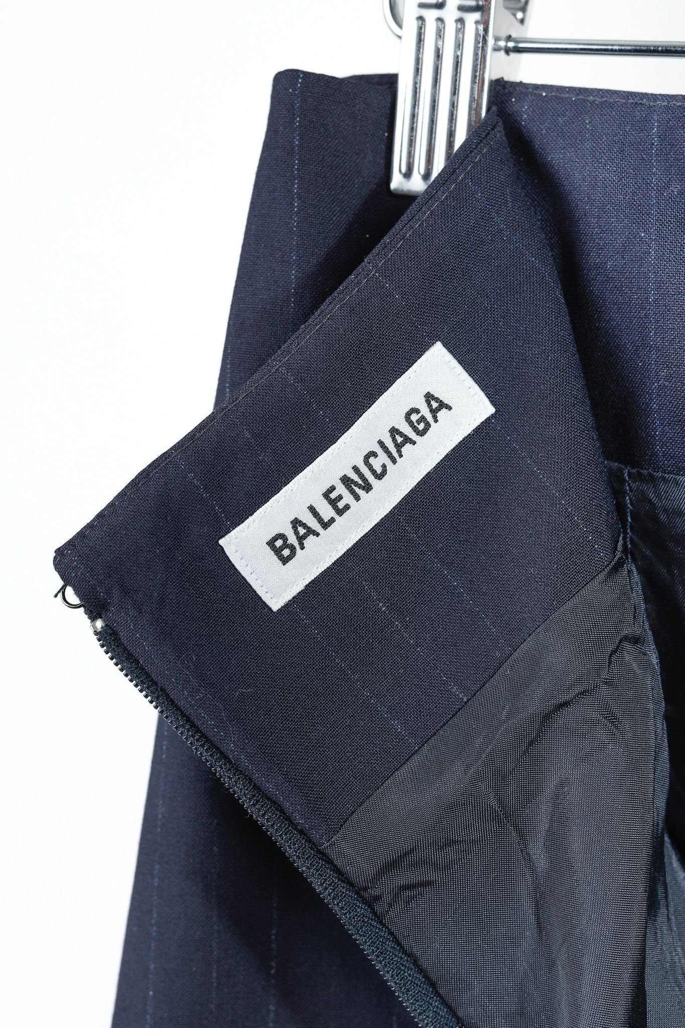 Balenciaga Balenciaga 2019 Navy Chalk Pinstripe Wool Trumpet Skirt Size 26" / US 2 / IT 38 - 7 Thumbnail