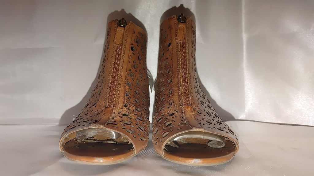 Franco Sarto Franco Sarto Akrona Leather Peep Toes Size 7.5 Size US 7.5 / IT 37.5 - 4 Thumbnail