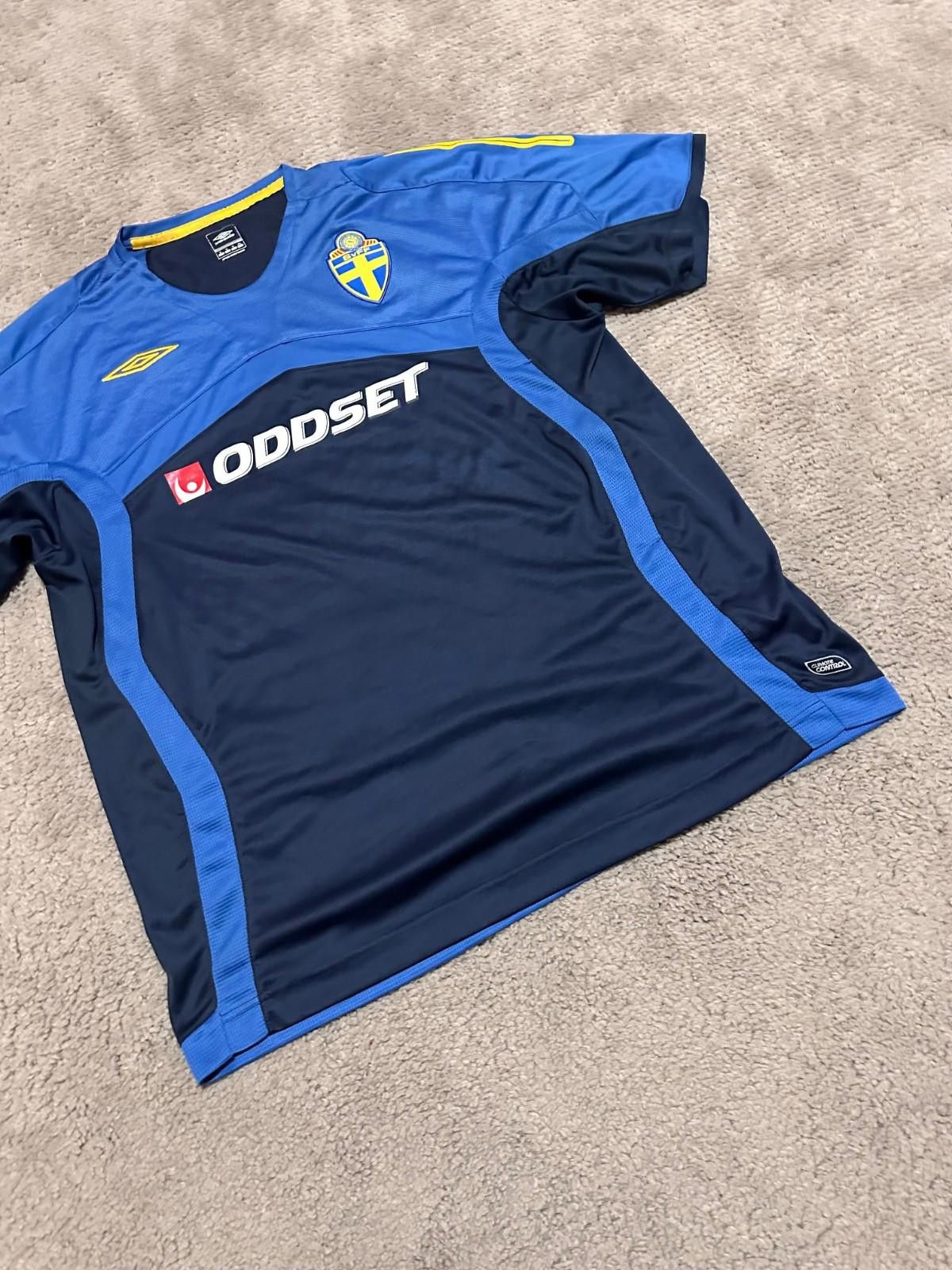 Umbro Umbro Sweden 2006/07 Training Football Socer Jersey Sz XL Size US XL / EU 56 / 4 - 2 Thumbnail