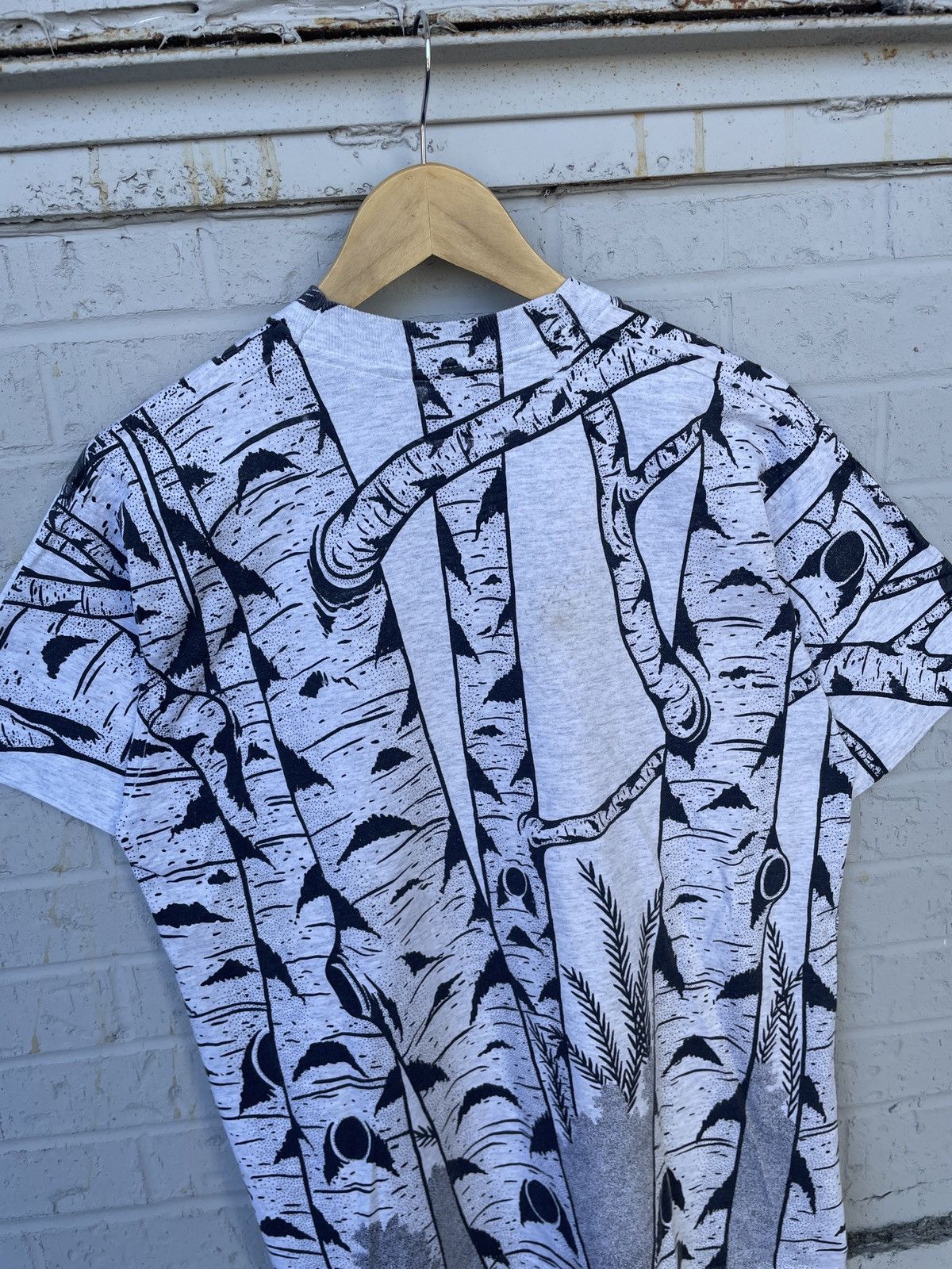 Other 1991 Wolf All Over Print Tshirt Size US L / EU 52-54 / 3 - 4 Thumbnail