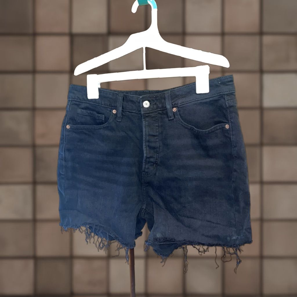 Old Navy Vintage Old Navy Women's Size 12 Black Denim Cutoff Shorts 90s Festival Casual Summer Size 34" / US 12 / IT 48 - 1 Thumbnail