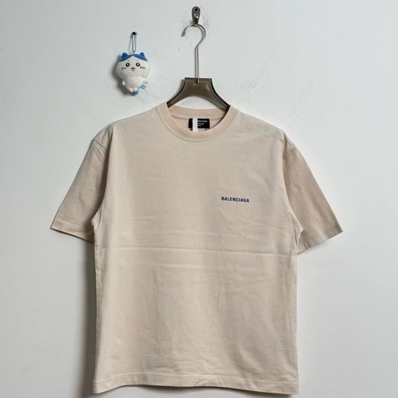 Balenciaga Balenciaga Beige Logo Short Sleeve Tee - dmc Size US S / EU 44-46 / 1 - 1 Thumbnail