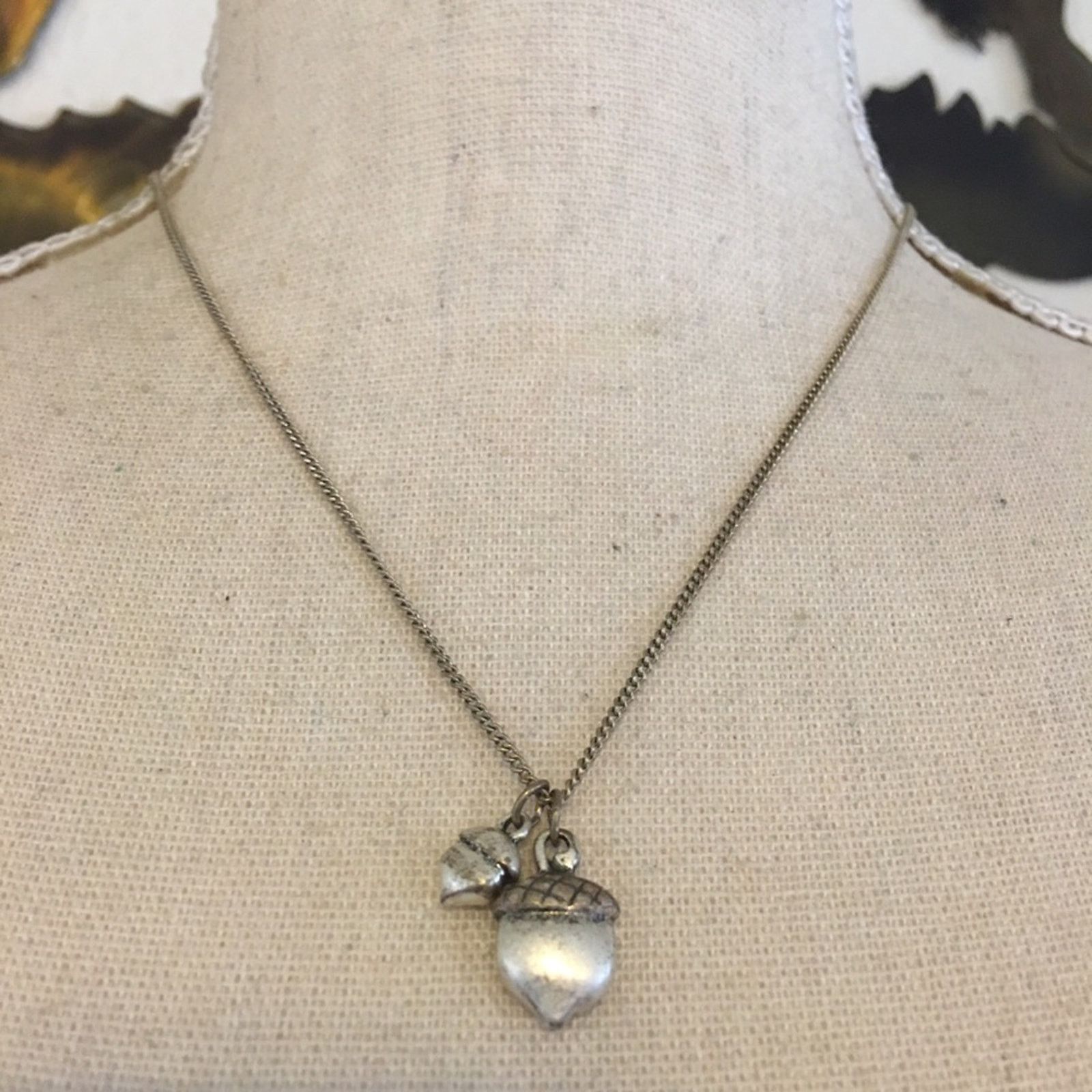 American Eagle Outfitters American Eagle silver tone double acorn necklace Size ONE SIZE - 1 Thumbnail
