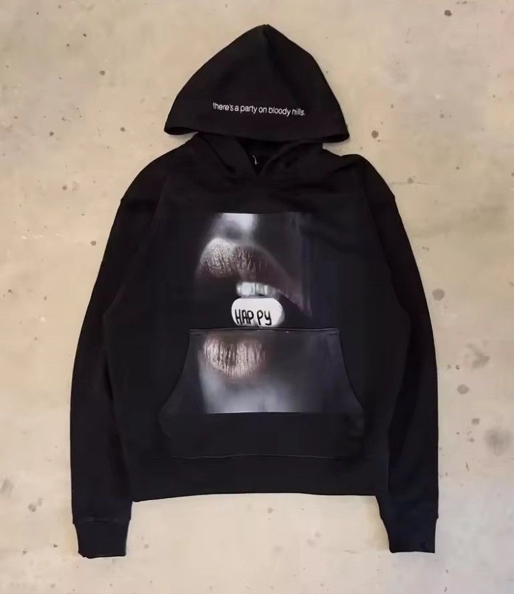 Japanese Brand Black Graphic Hoodie | “HAPPY” Teeth Print Size US XL / EU 56 / 4 - 3 Thumbnail
