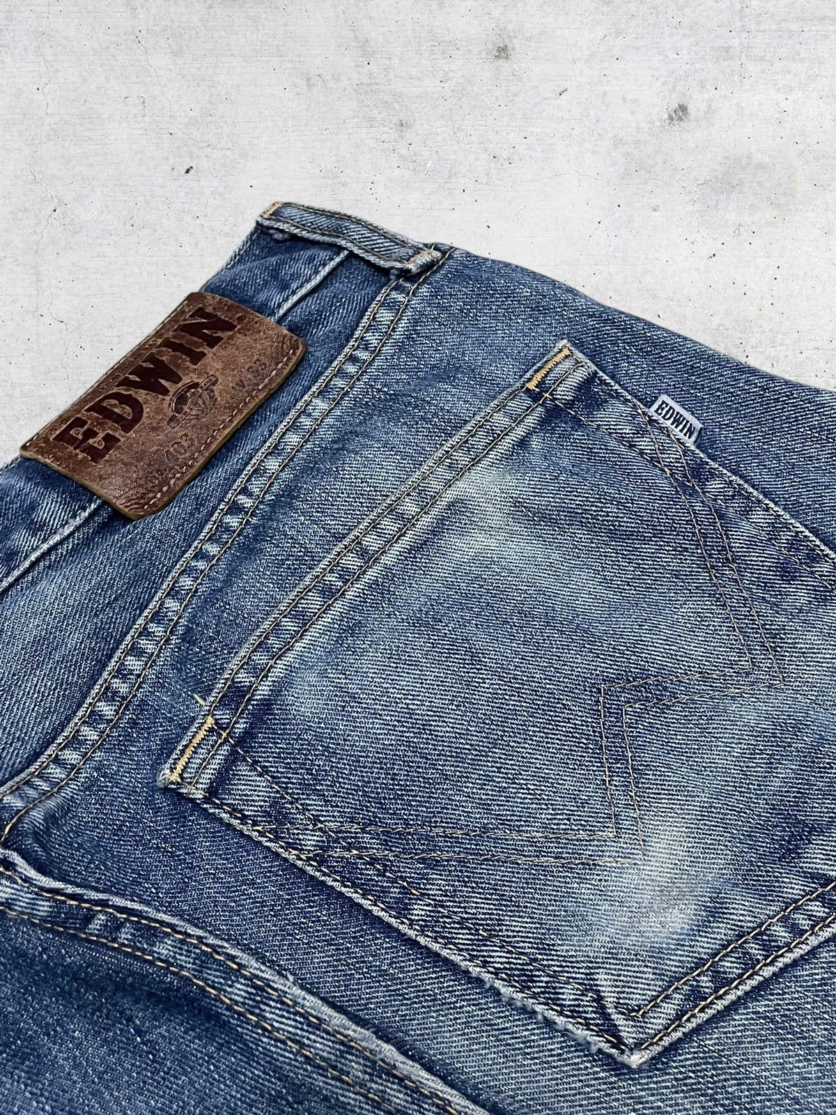 Edwin VINTAGE EDWIN 90S DESIGNER JAPAN OG RIPPED MUDWASH DENIM Size US 32 / EU 48 - 14 Thumbnail