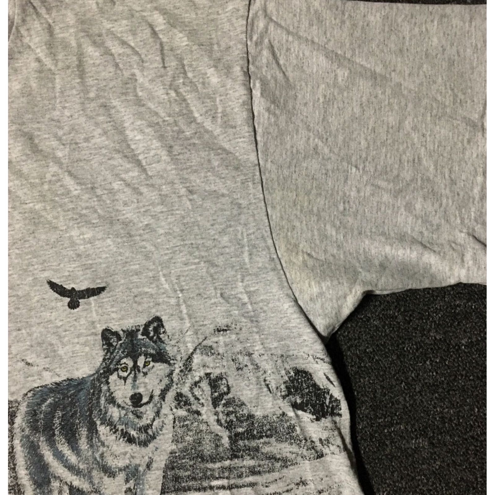 Vintage VINTAGE Wolf Faded Shirt XL USA Nature Animal Art Grunge Biker Trucker 80s 90s AOP Mens T-Shirt Gray Short Sleeve USA American Rockabilly 80s 90s Size US XL / EU 56 / 4 - 4 Thumbnail