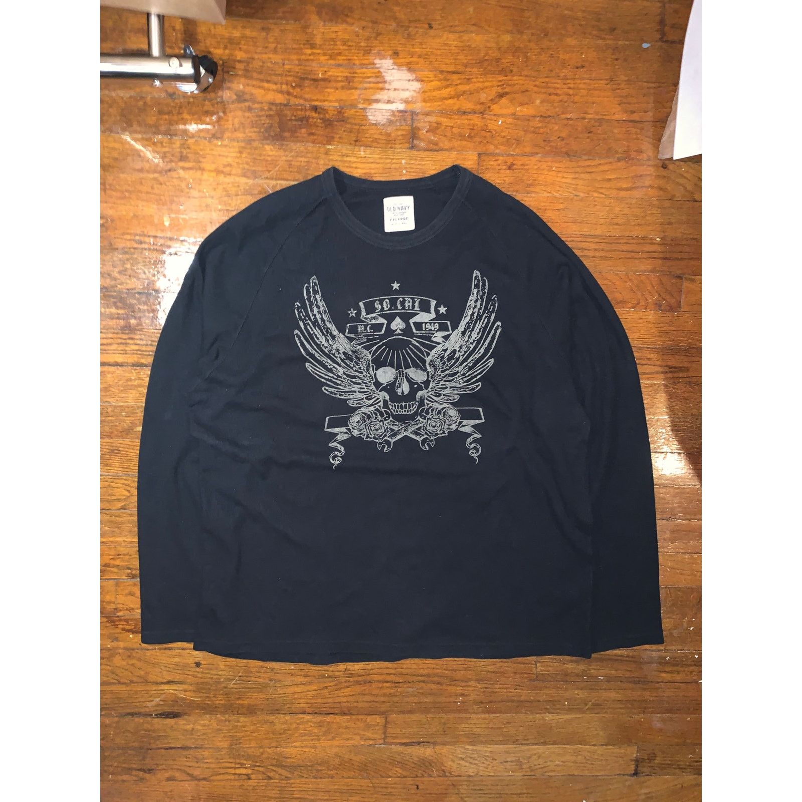 Old Navy Old Navy Y2K Skull Thermal Shirt 2XL So-Cal Black Size US XXL / EU 58 / 5 - 1 Thumbnail