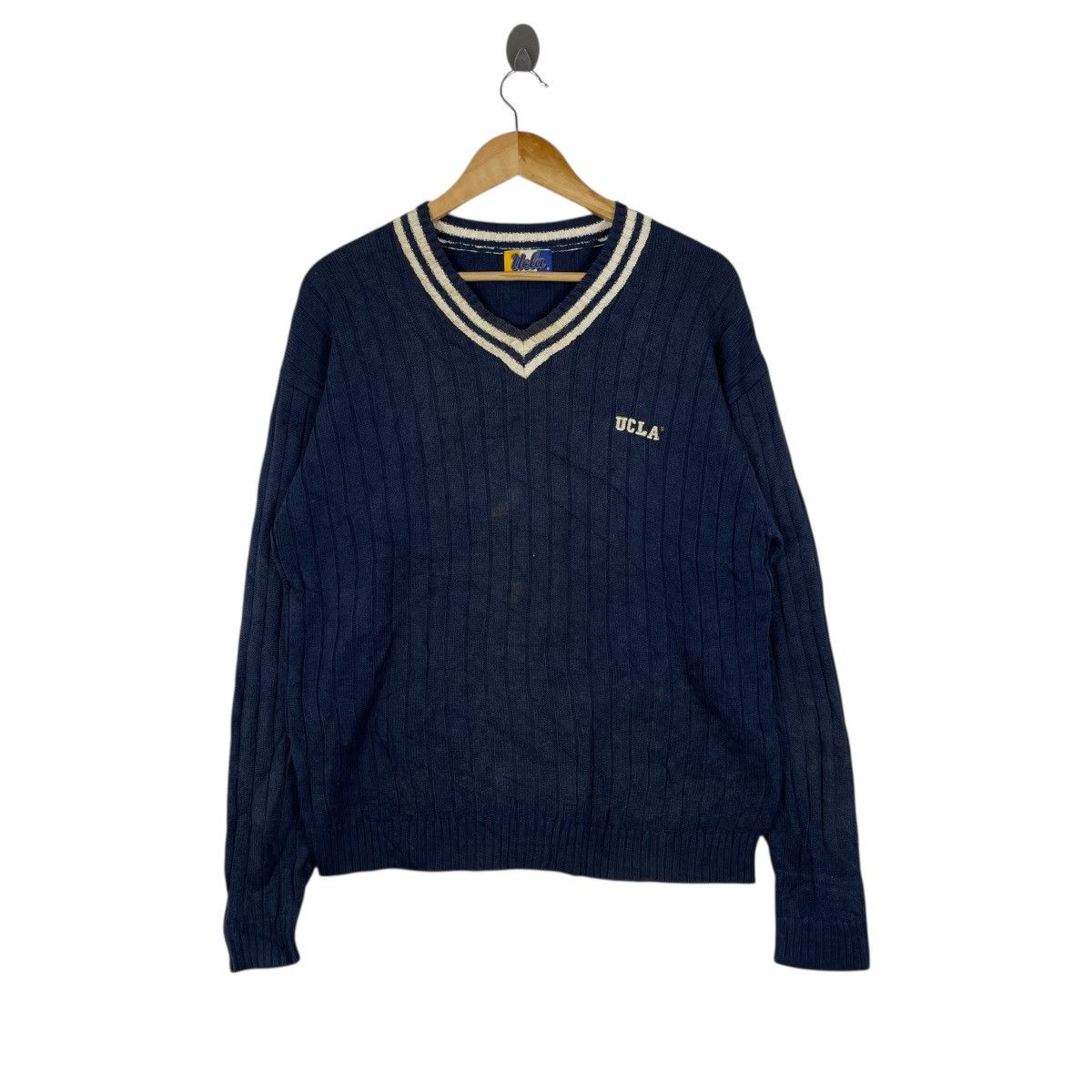Other Vintage 80s UCLA Knitwear Vneck Sweater Size US XL / EU 56 / 4 - 1 Thumbnail