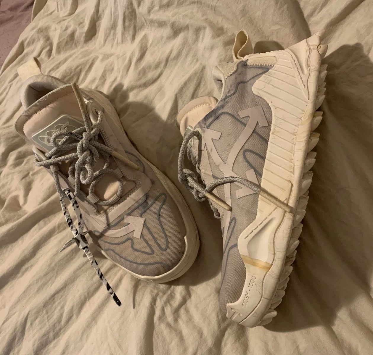 Off-White Off-White ODSY-1000 Beige Sneakers Size US 9.5 / EU 42-43 - 1 Thumbnail