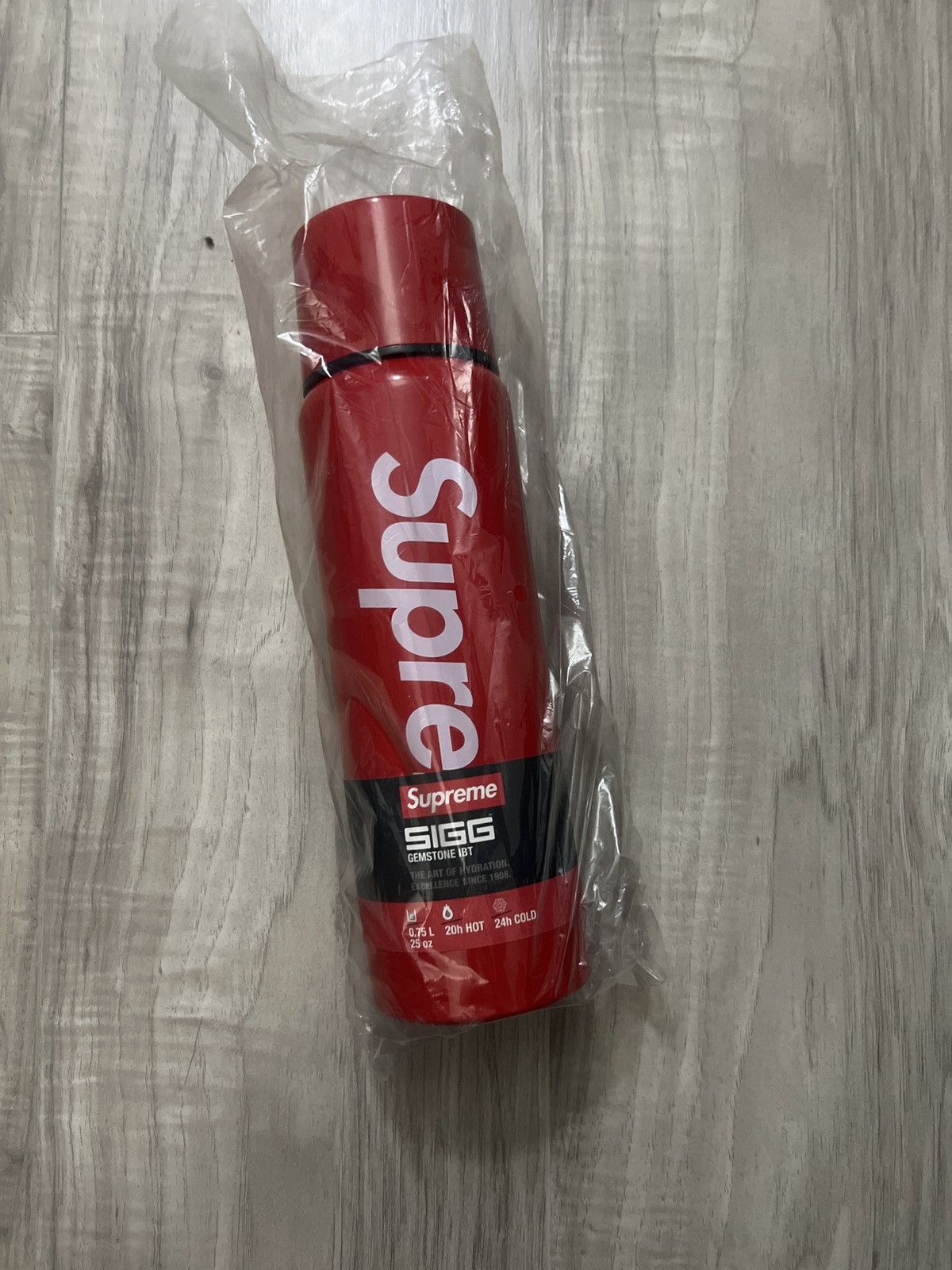 Supreme DS Supreme Sigg Water Bottle RED/White | Grailed