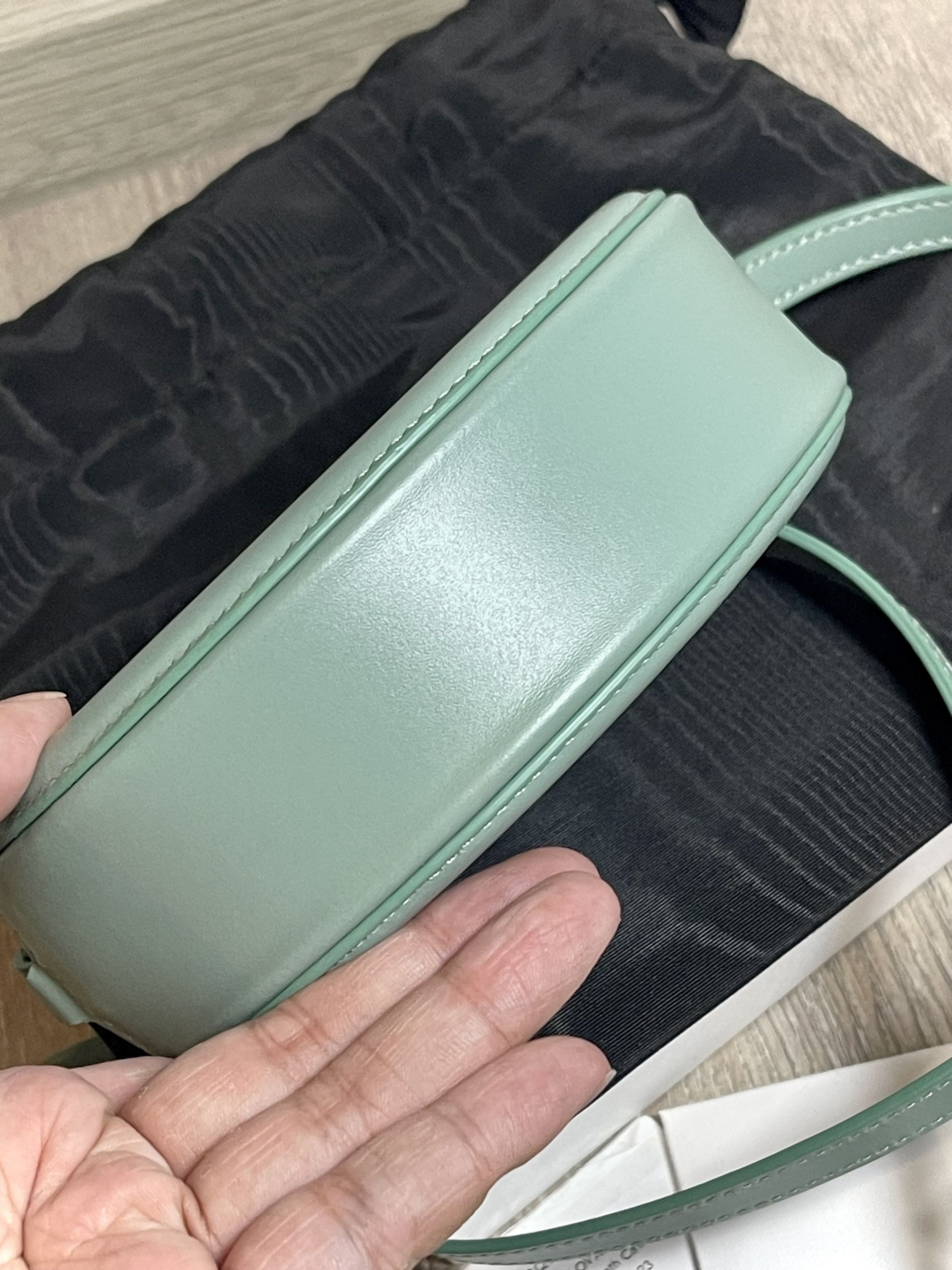 Celine Celine Crossbody Oval Purse Cuir Triomphe Size ONE SIZE - 4 Thumbnail