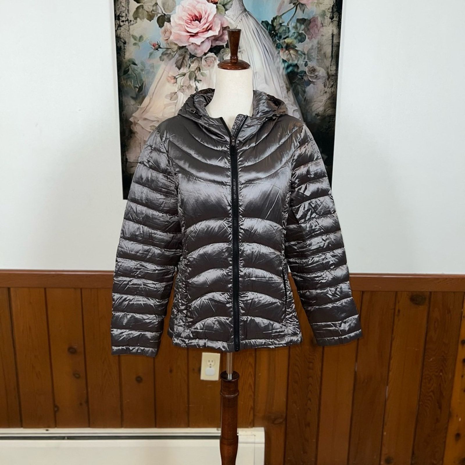 Andrew Marc Andrew Marc Metallic Gray Packable Down Puffer Jacket! Size L / US 10 / IT 46 - 2 Thumbnail