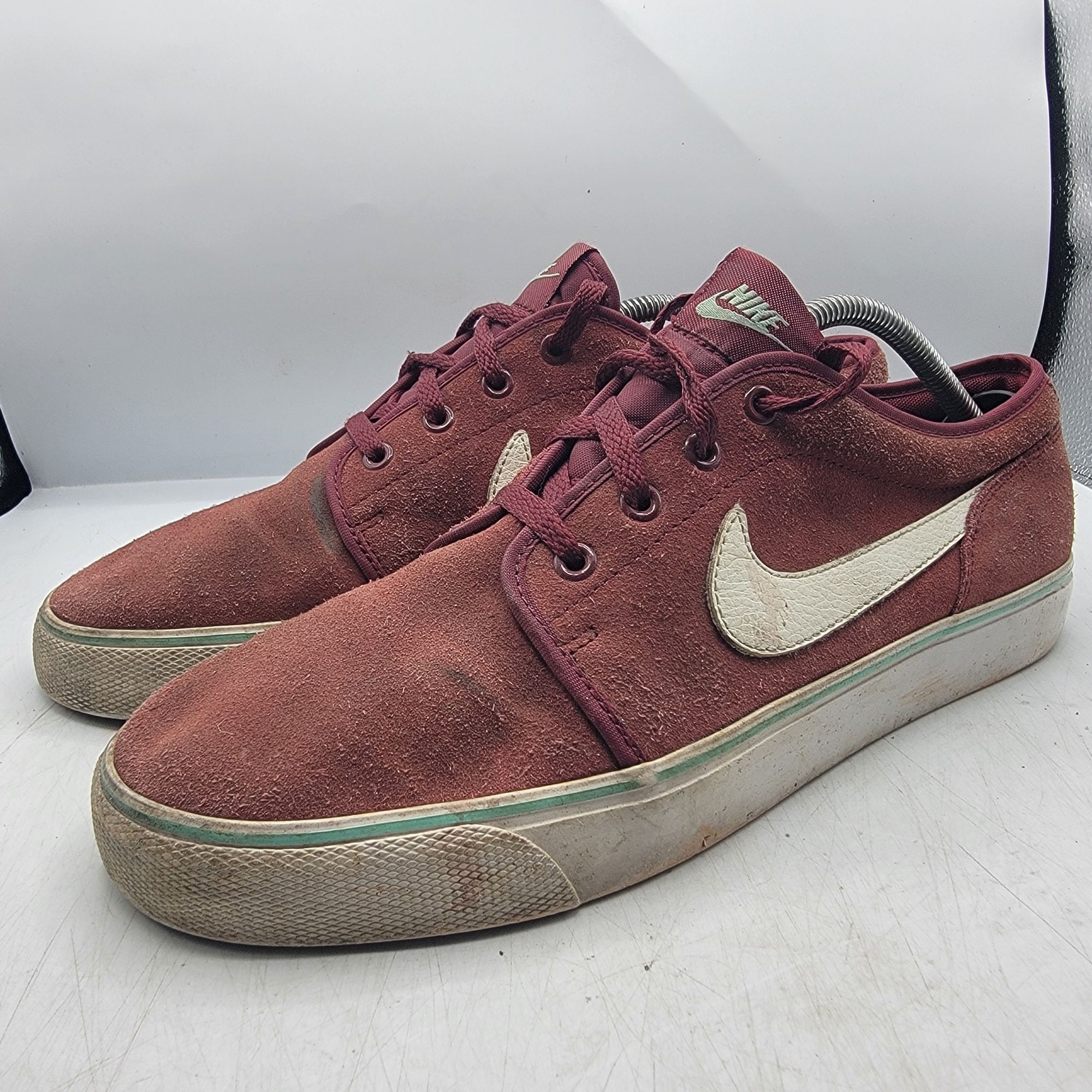 Nike Nike Toki Mens 11.5 Red Sneaker Shoes Walking Skateboarding Size US 11.5 / EU 44-45 - 4 Thumbnail