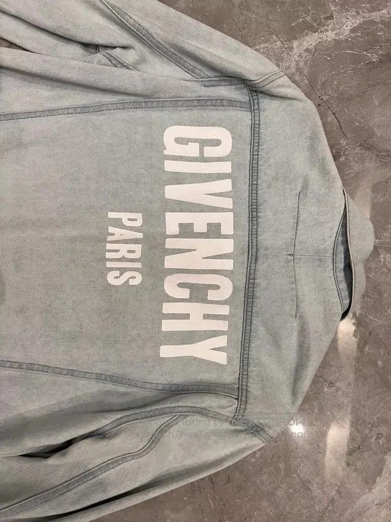 Givenchy GIVENCHY Denim Jacket XL. Size US XL / EU 56 / 4 - 3 Thumbnail