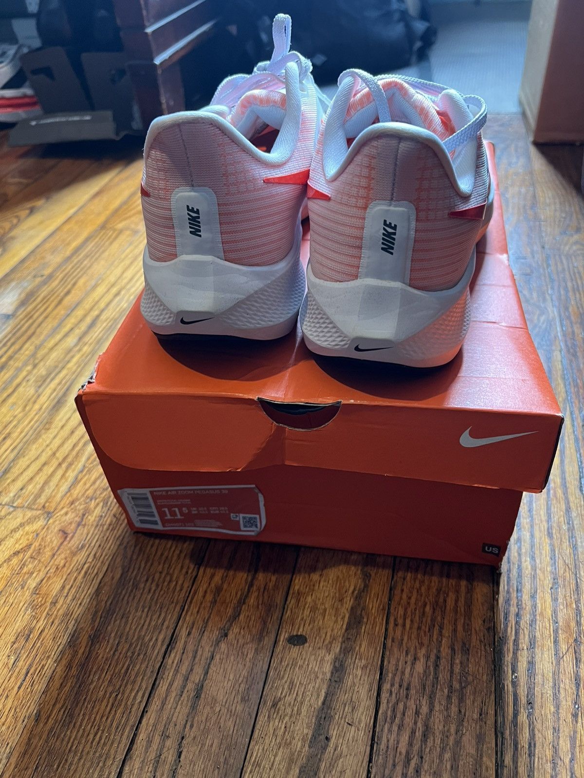 Nike Nike Pegasus 39 Size US 11.5 / EU 44-45 - 2 Thumbnail