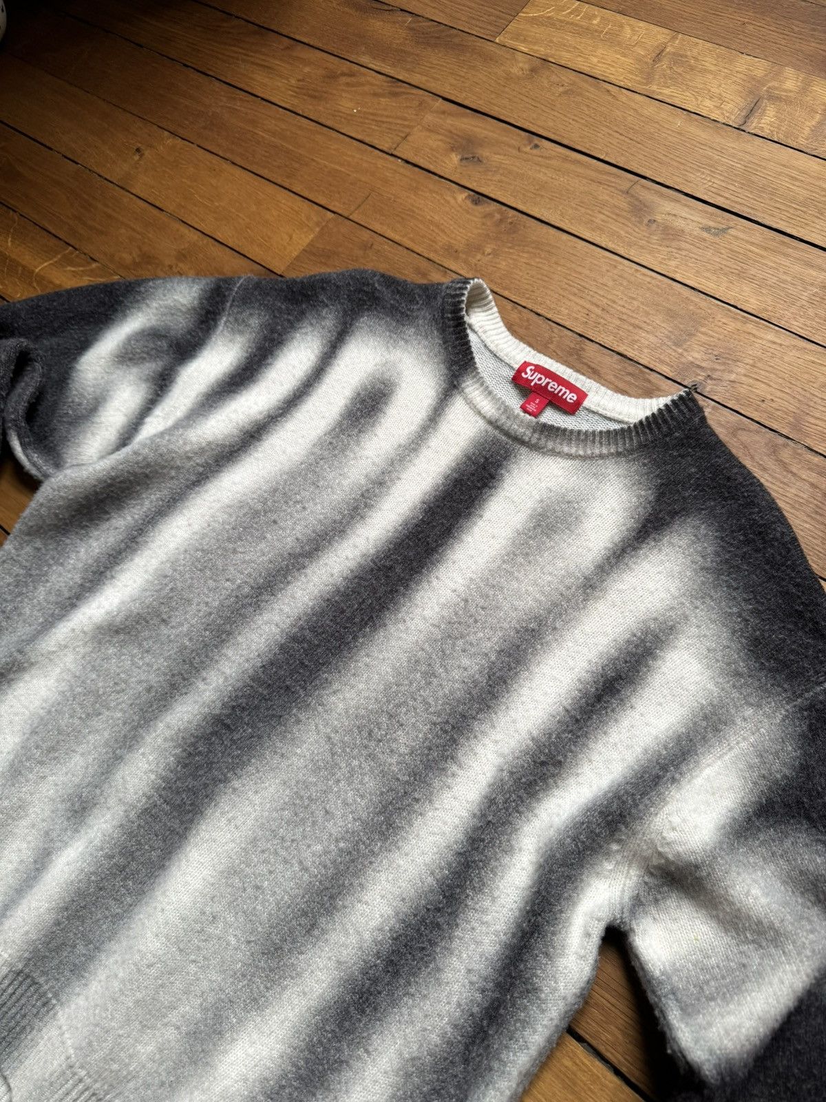 Supreme supreme blurred logo sweater black FW23 Size US S / EU 44-46 / 1 - 12 Thumbnail