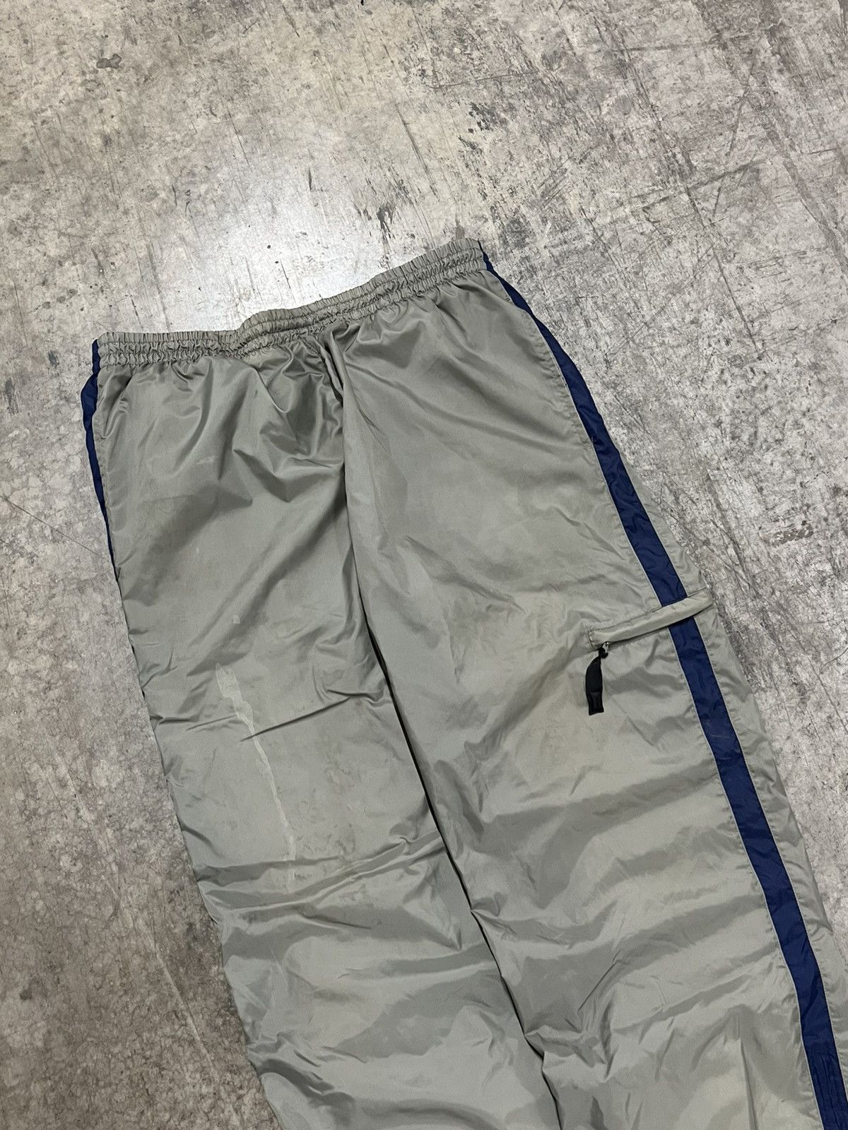 Nike Nike track pants y2k baggy fit streetwear hype rare drill Size US 32 / EU 48 - 5 Thumbnail