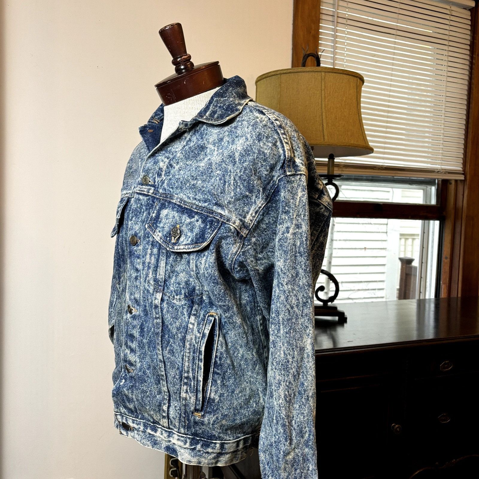 Other Men's Indian Tribal Back Design Size S VTG Acid Wash Denim J Size US S / EU 44-46 / 1 - 4 Thumbnail