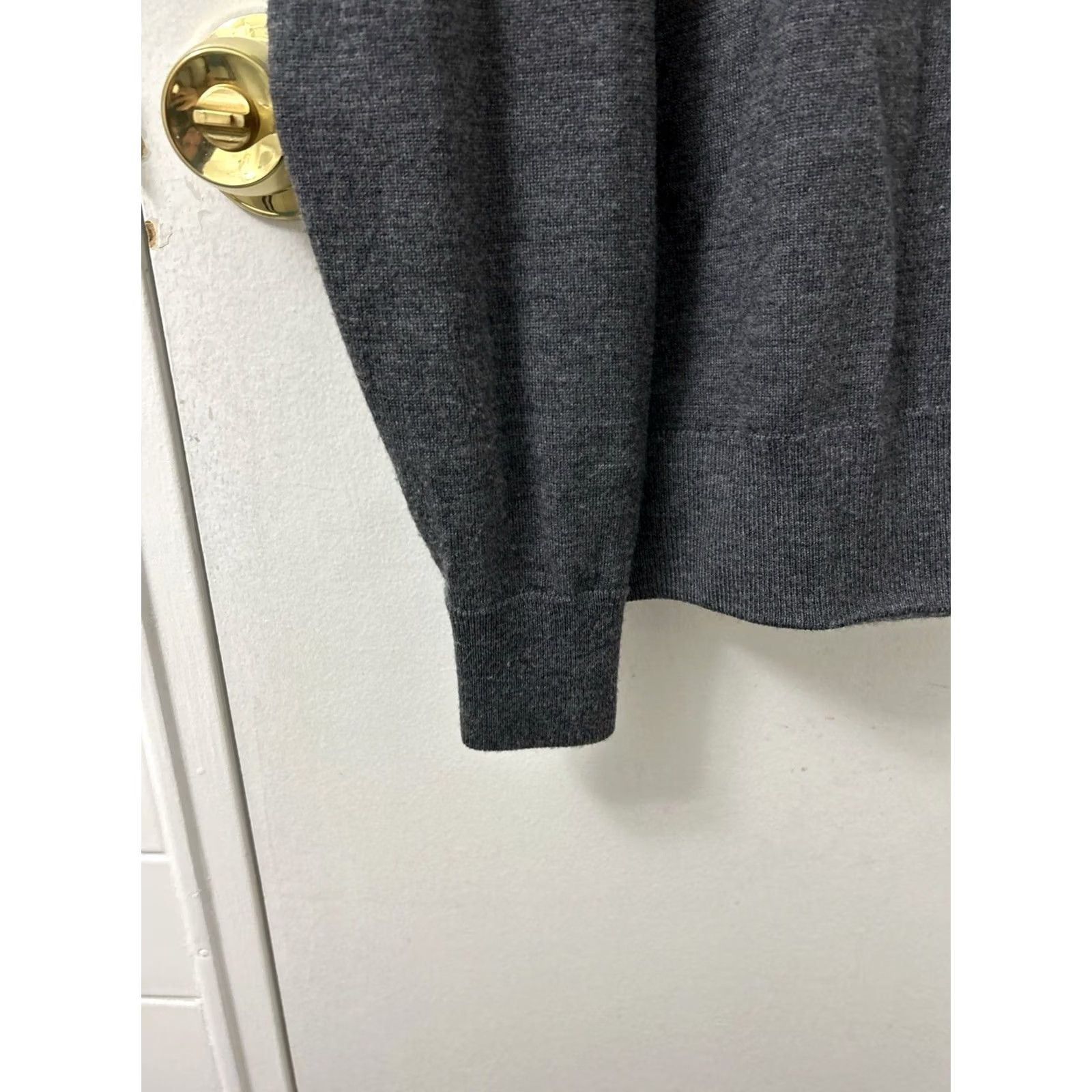 Vintage J Crew Quarter-Zip Mens S Gray 100% Merino Wool Sweater Pullover L/S Sweatshirt Mock Neck Zig Zag Ribbed Hem/Cuffs Short Sleeve Not Short Sleeve Size US S / EU 44-46 / 1 - 7 Thumbnail