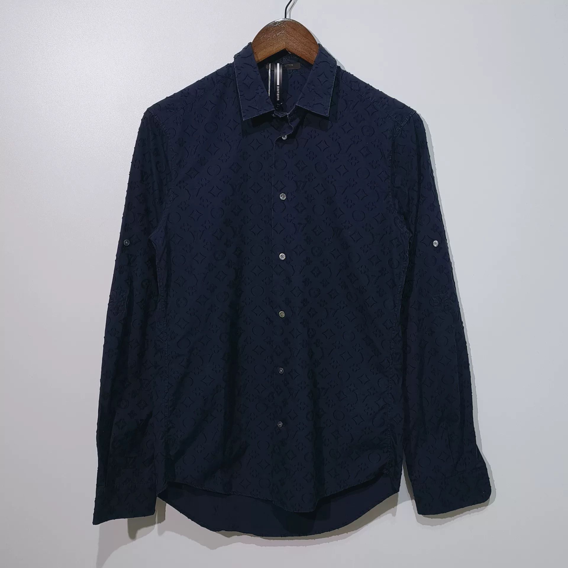 Louis Vuitton louis vuitton navy logo print button-up shirt Size US XXS / EU 40 - 1 Thumbnail