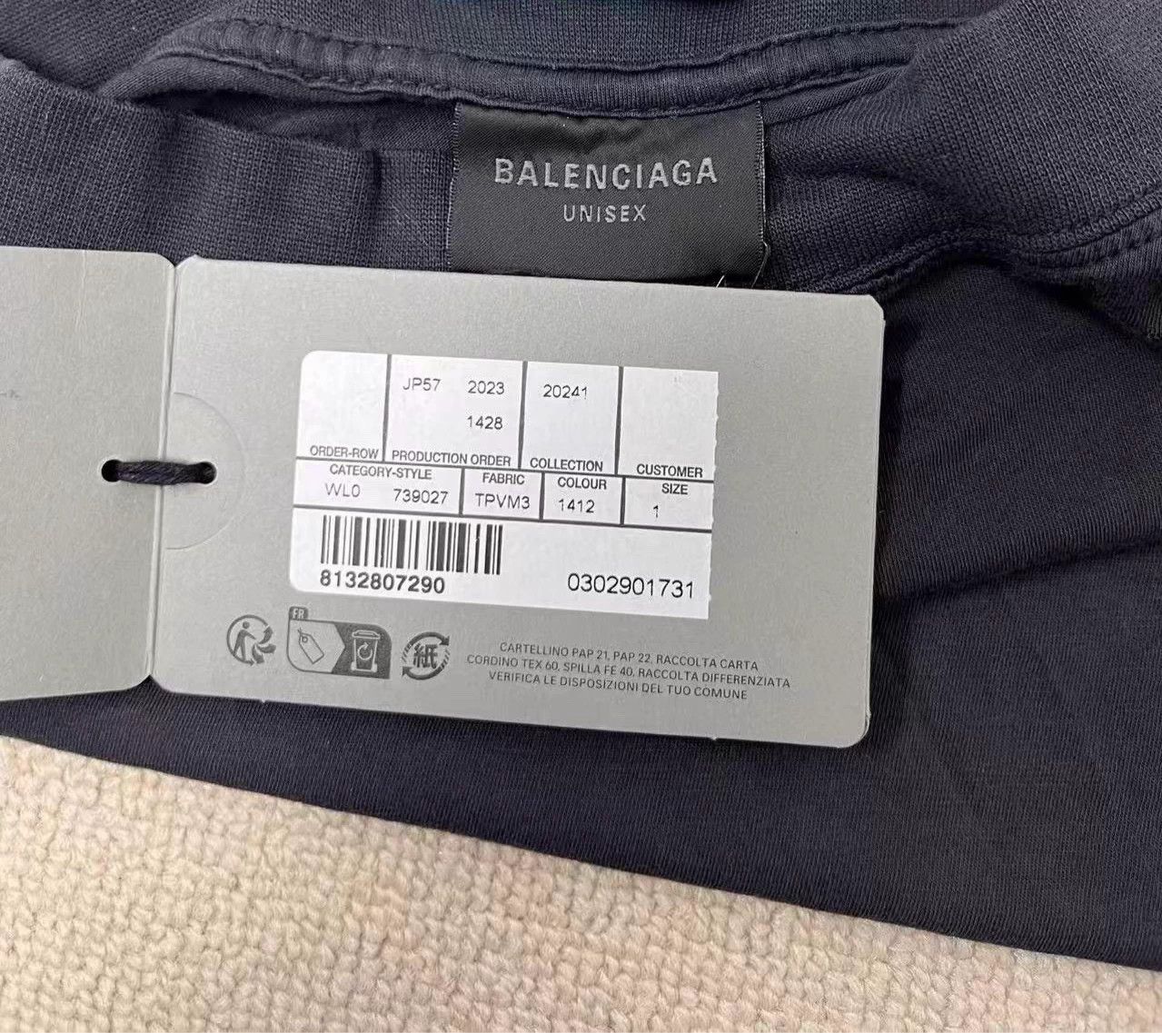 Balenciaga Balenciaga men's oversized logo print black long tee Size US S / EU 44-46 / 1 - 4 Thumbnail