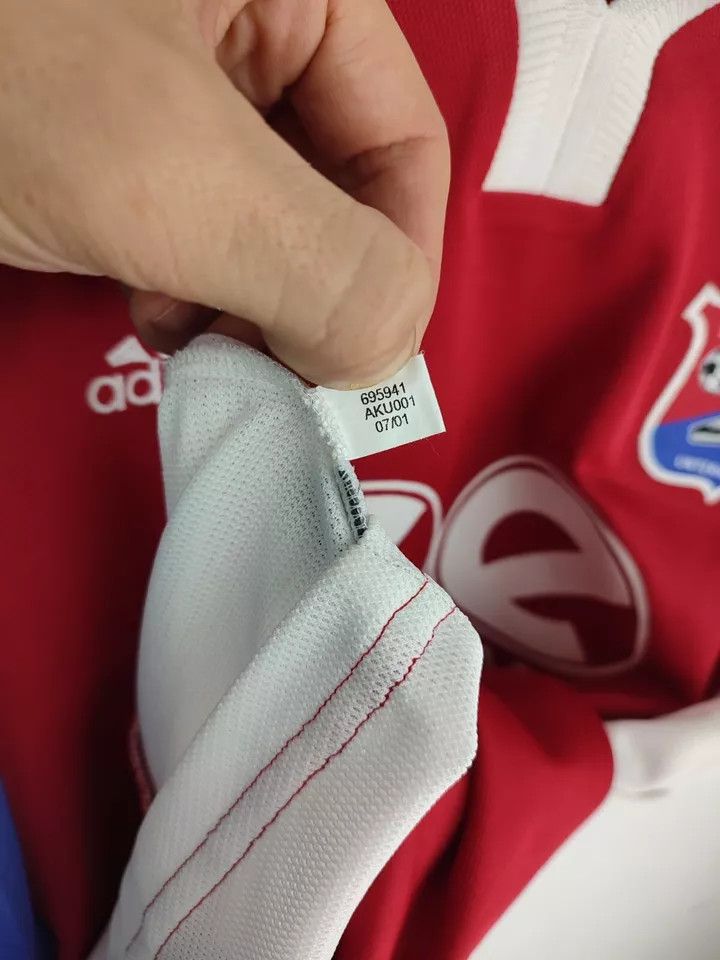 Vintage Vintage Spvgg Unterhaching home 2000-02 #8 LEXA FOOTBALL Size US L / EU 52-54 / 3 - 12 Thumbnail